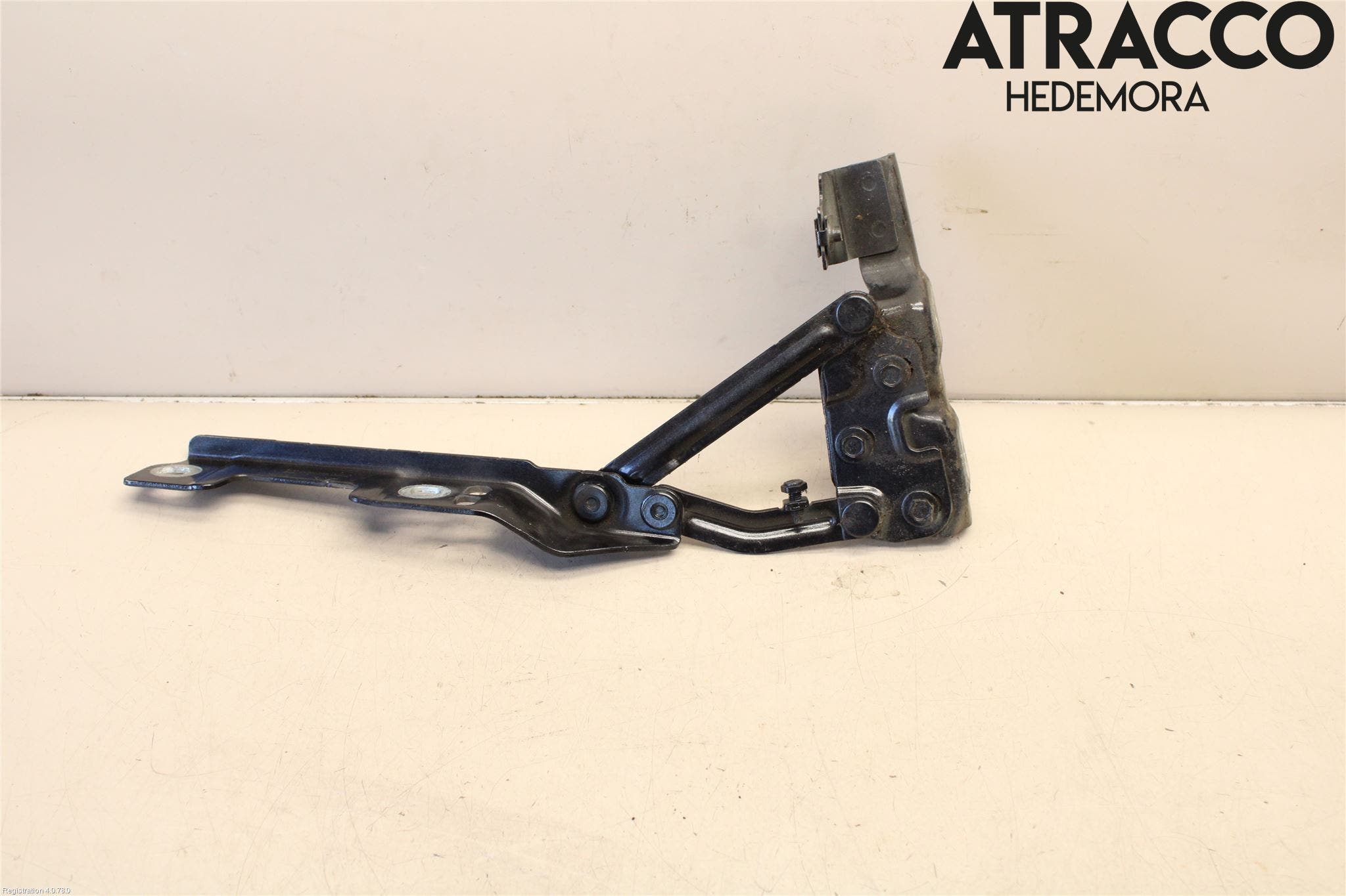 Opel ASTRA J 10-15 Huvgångjärn