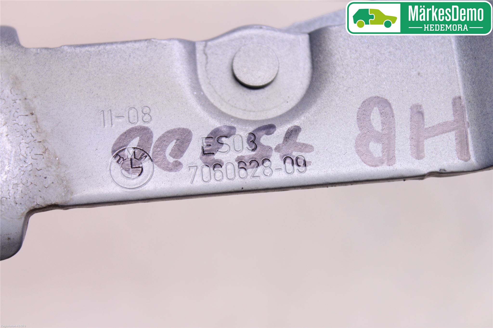 BMW 3 E90/91 SED/TOU 05-12 Bakluckegångjärn Hö