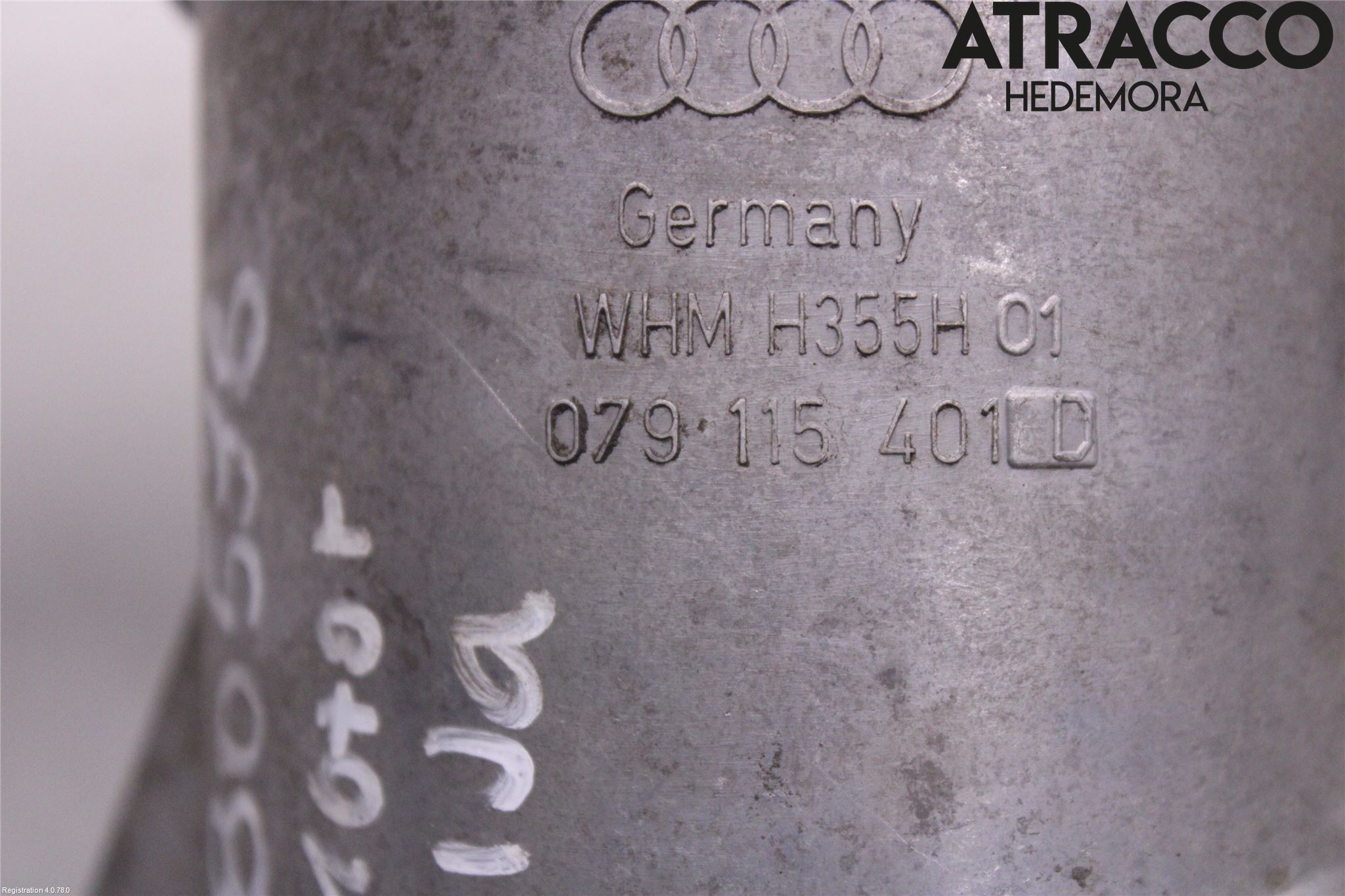 Audi A4/S4 01-05 Oljefilterhållare