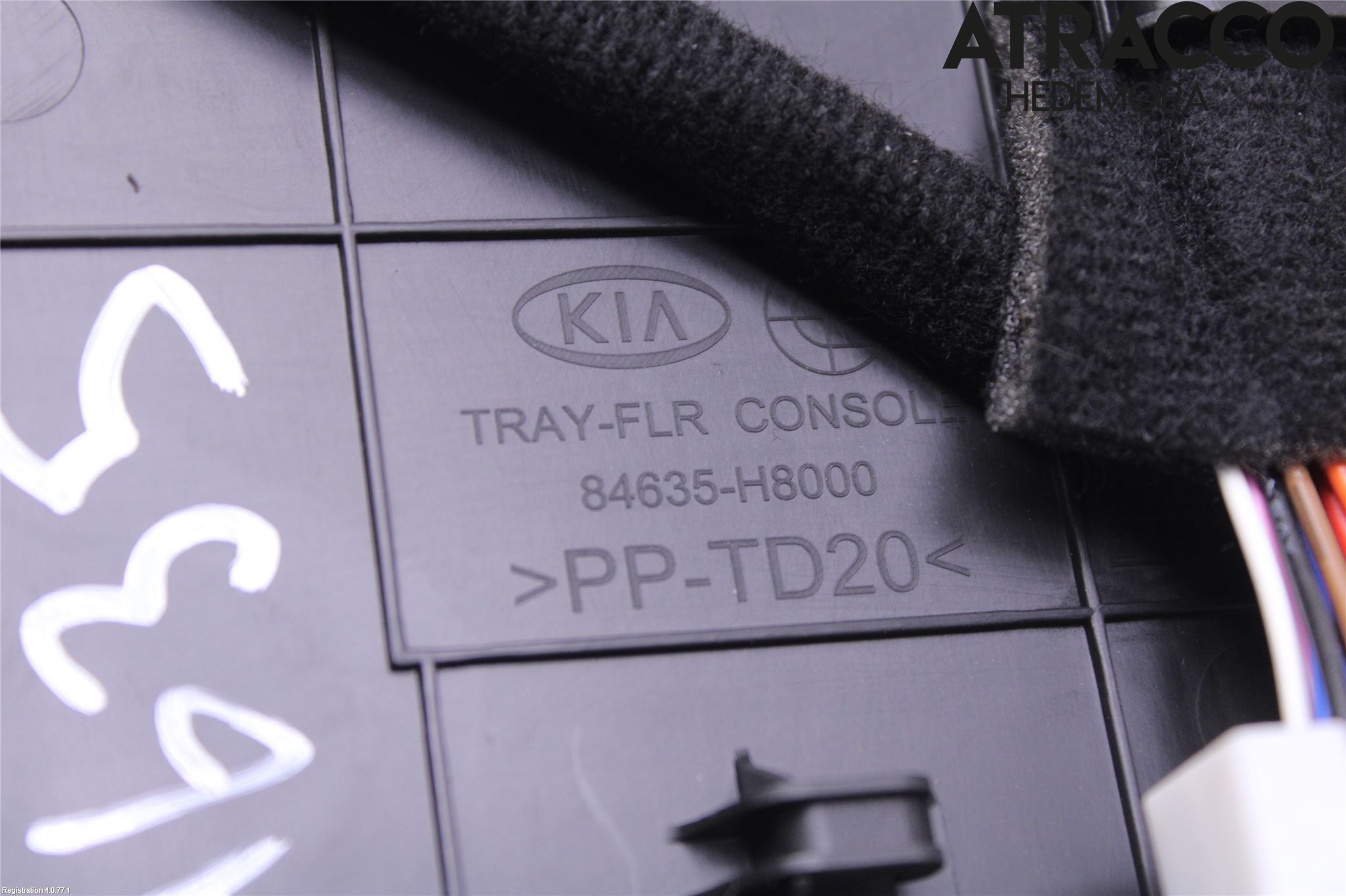 Kia RIO 17- Instrumentkonsoll Mitt