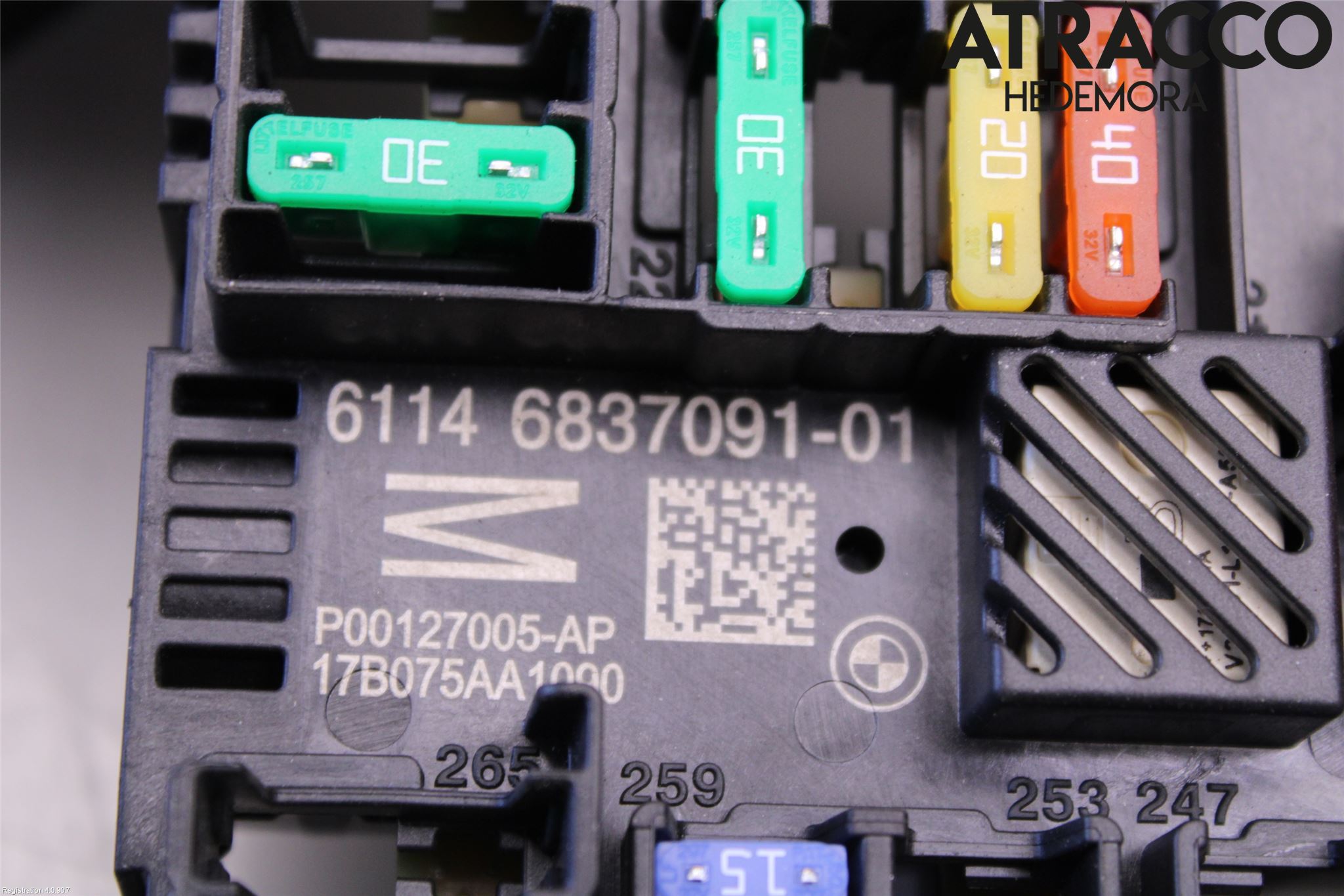 BMW 5 G30/G31/F90 17-23 Säkringsdosa-Elcentral
