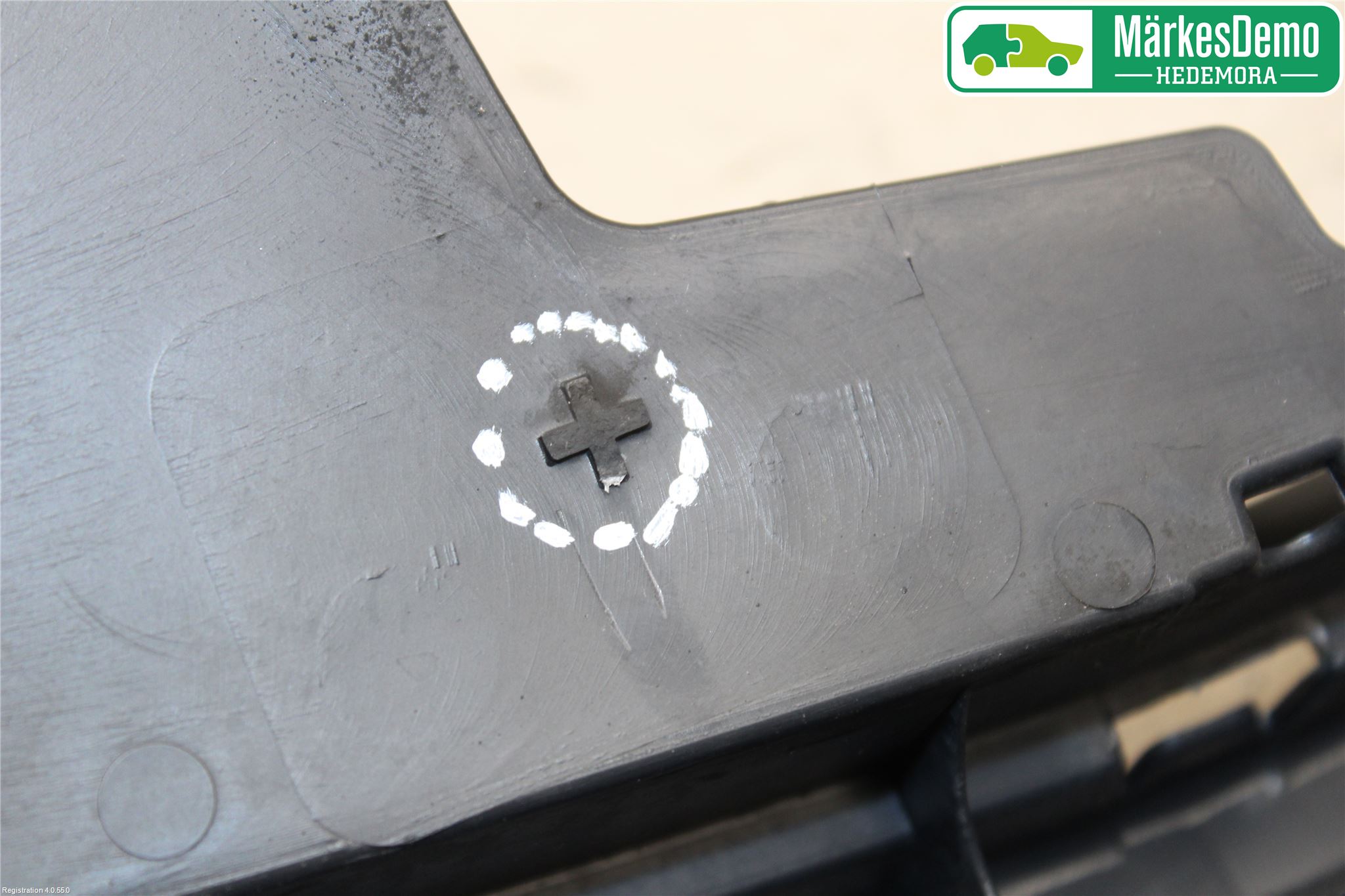Renault CLIO III  09-12 Front Huvlåsplåt-Balk
