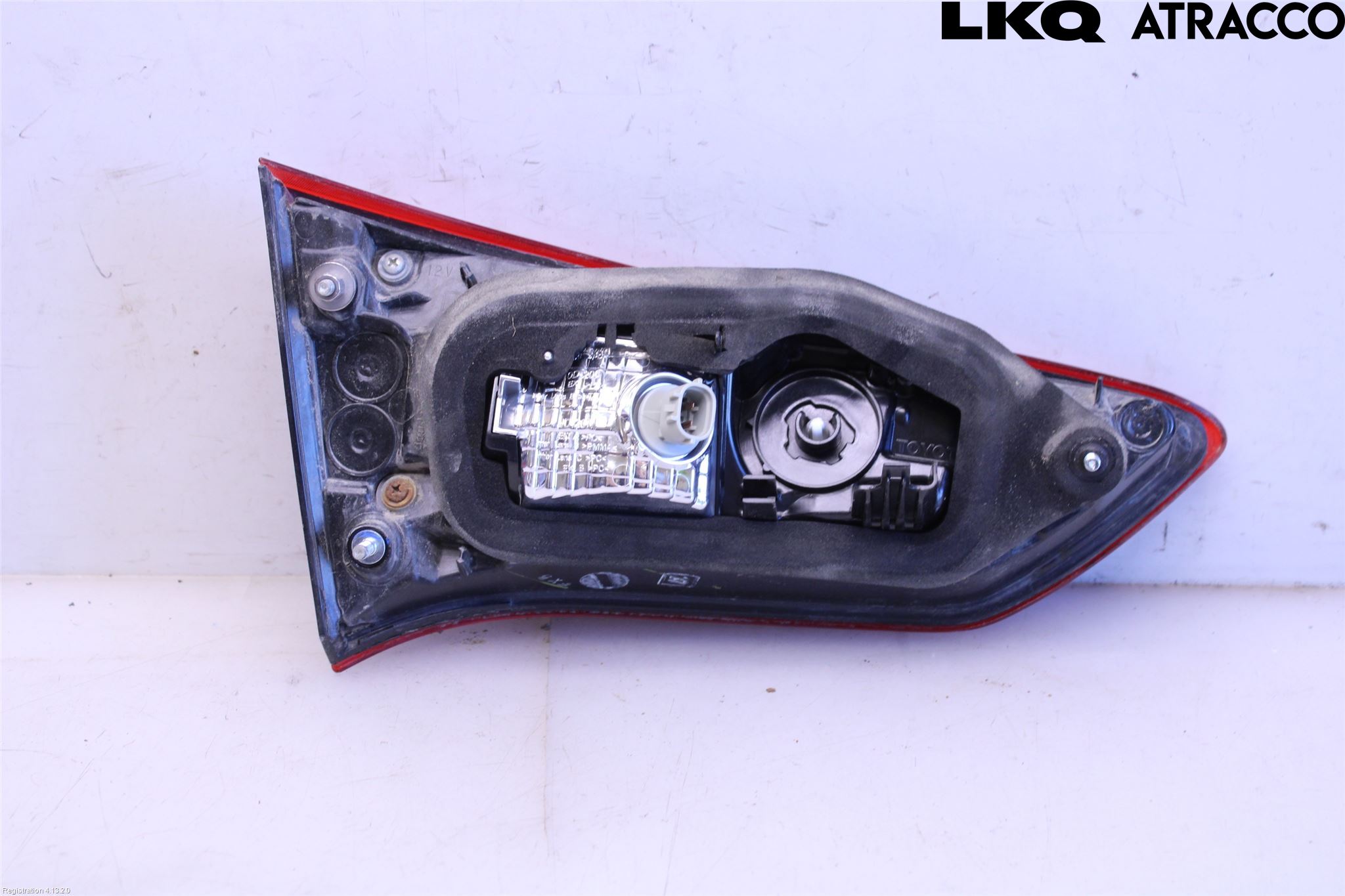 Toyota YARIS XP130 15-20 Bakljus Lucka Hö