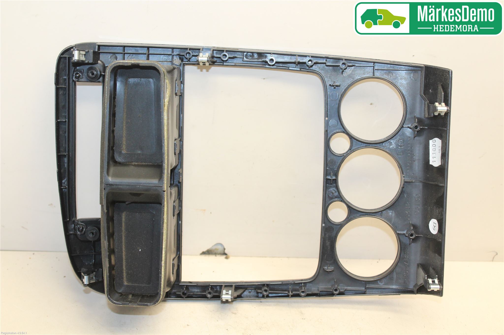 Toyota AVENSIS 98-02 Instrument-Radio Sarg