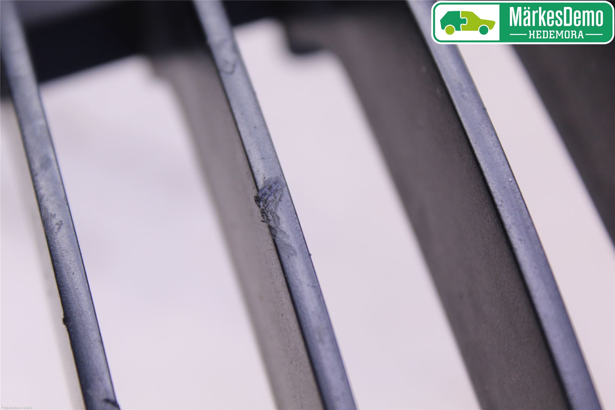 BMW 1 E87/81 5D/3D 03-11 Grilldel Höger