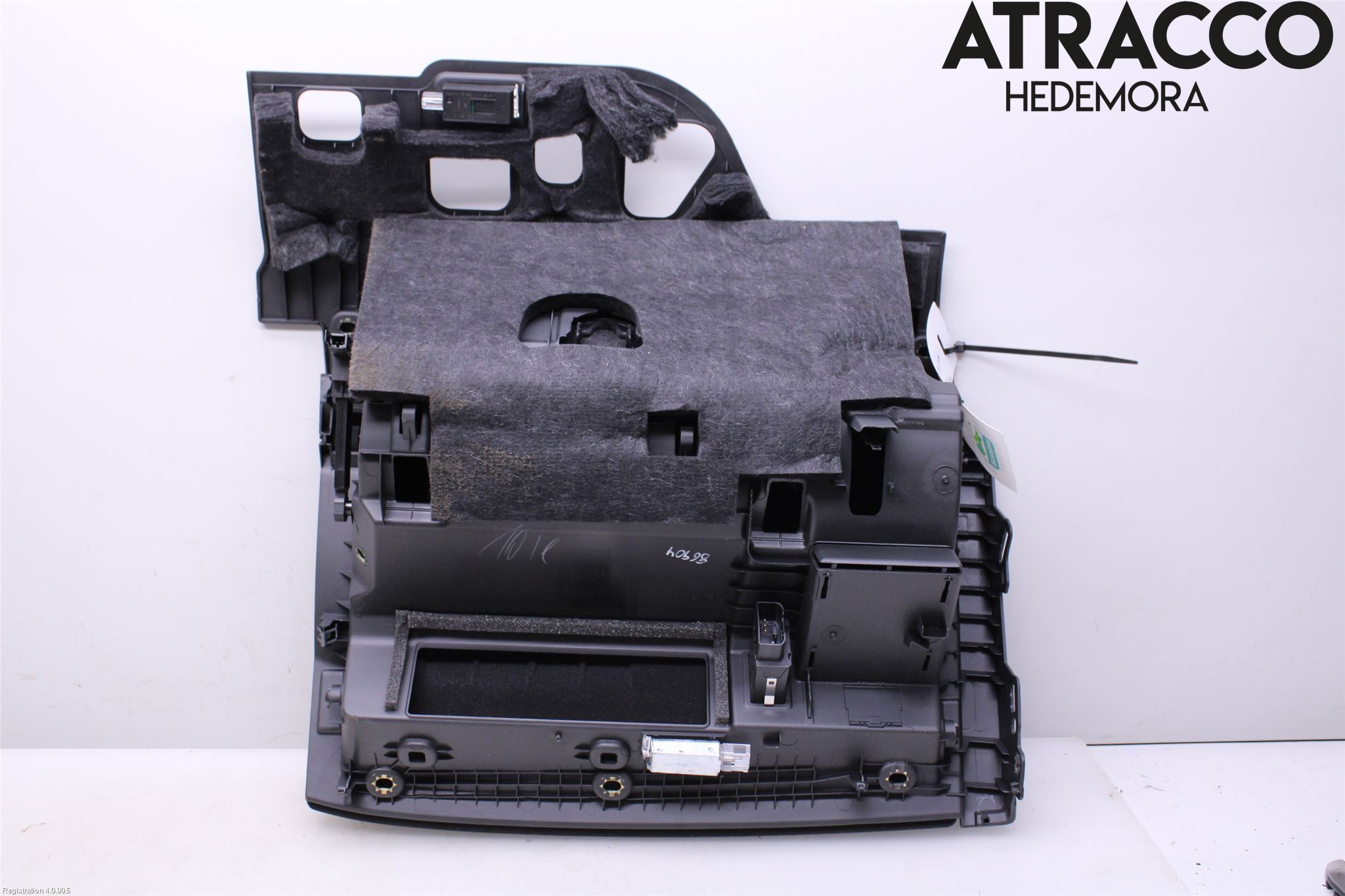 Audi A4 ALLROAD 17- Handskfack