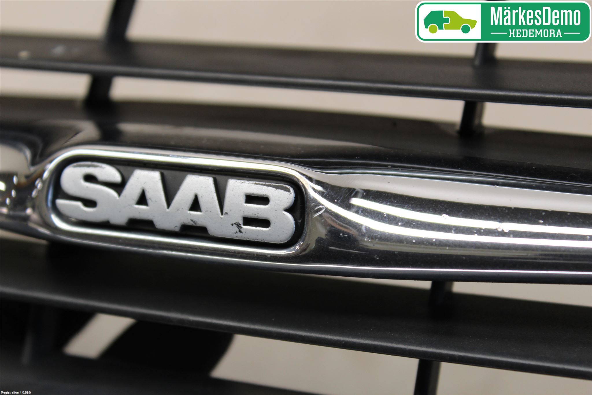 Saab 9-3 VER 2 Grilldel Mitt