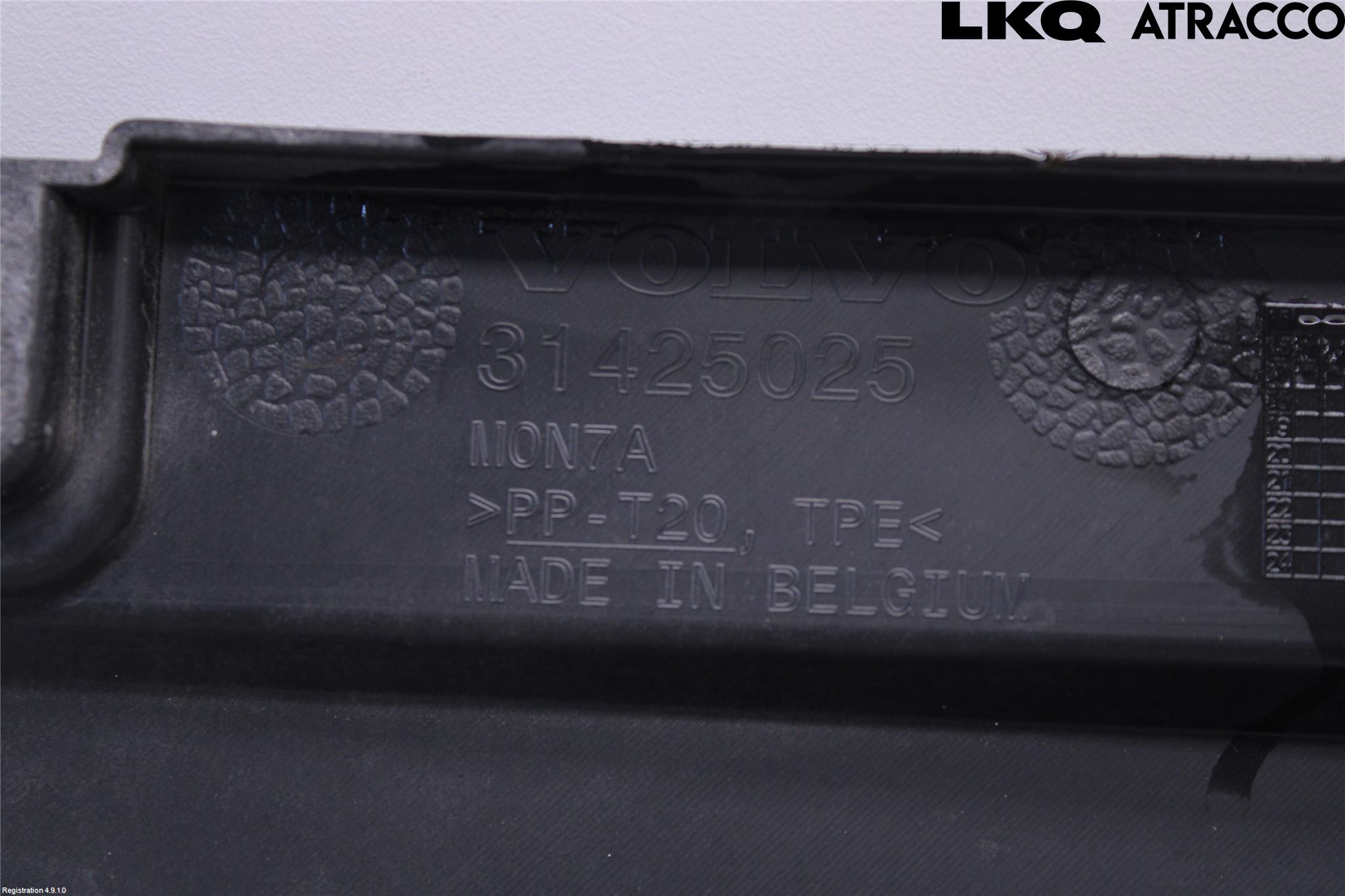 Volvo V90 17->> Täckplast Front