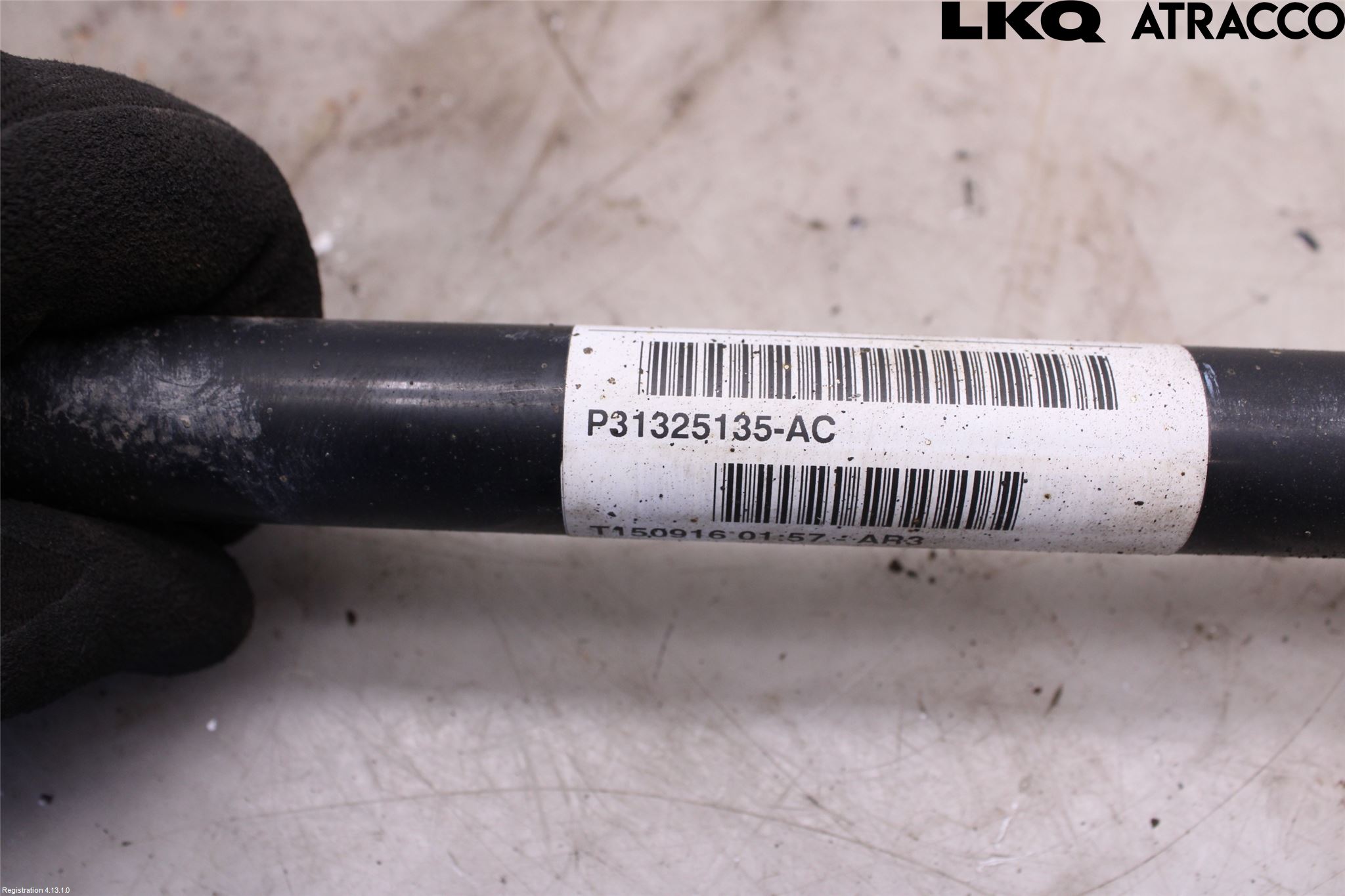 Volvo V60 CROSS COUNTRY 16-18 Drivaxel Bak Höger
