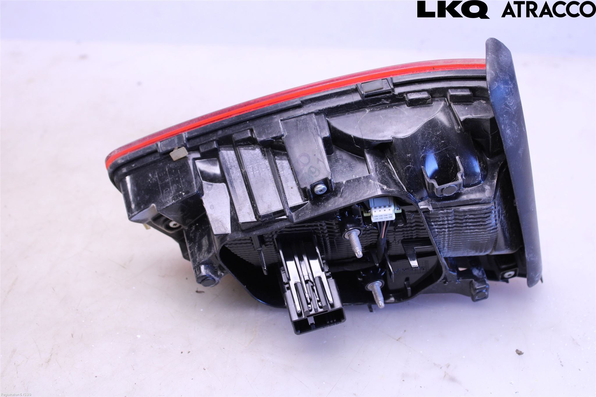 Volkswagen VW PASSAT 15-19 Bakljus Lucka Hö