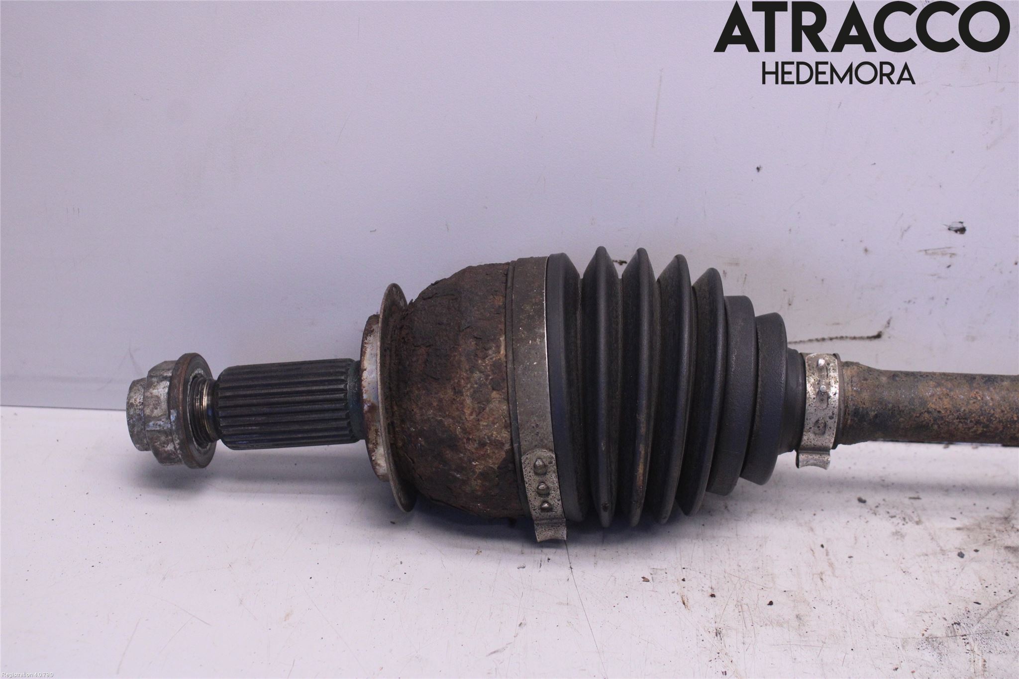 Subaru OUTBACK 10-15 Drivaxel Fram Vänster