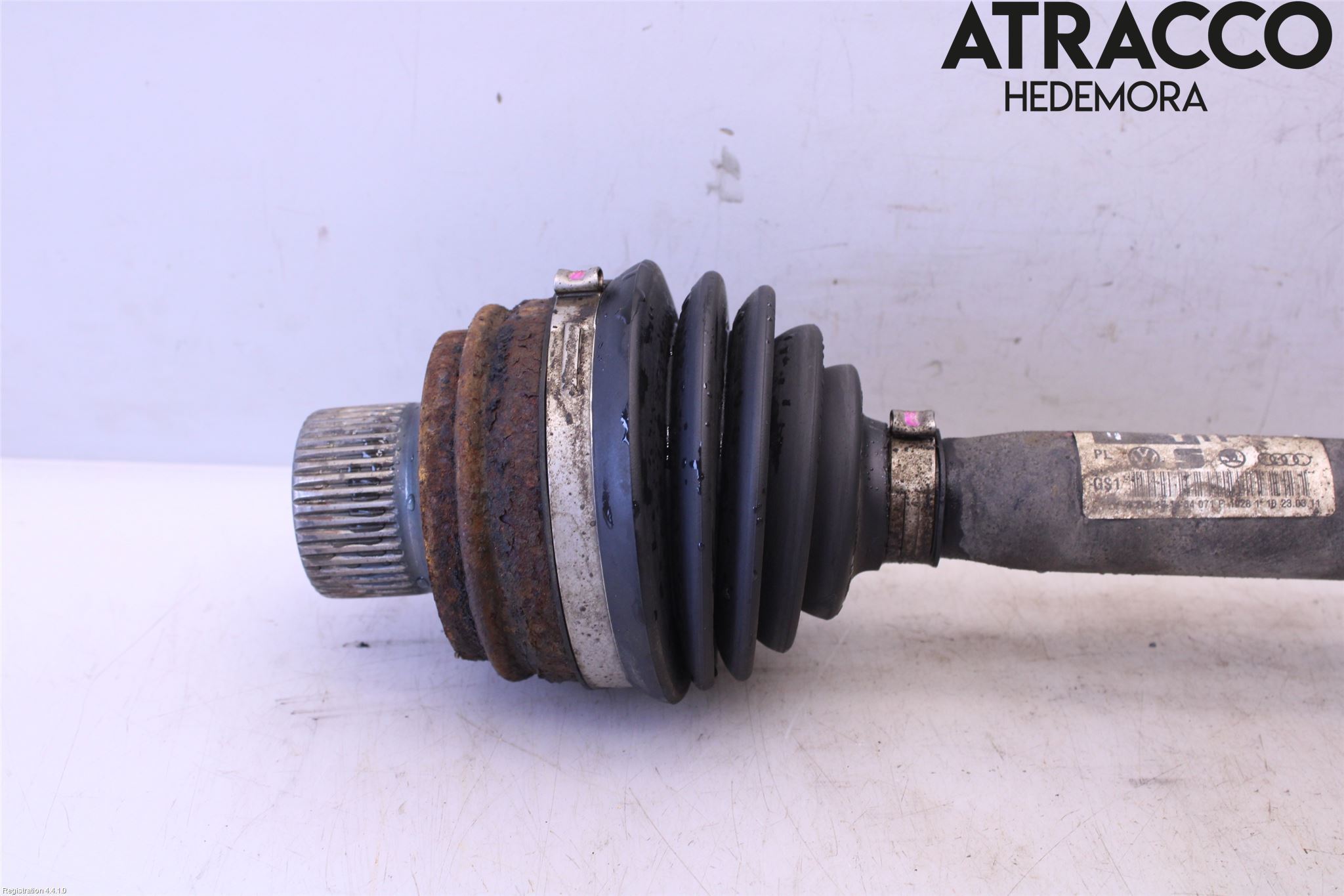 Audi A4/S4 08-11 Drivaxel Fram Vänster