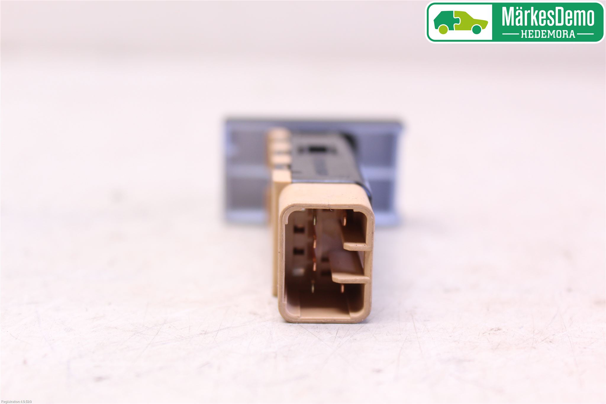 Hyundai SANTA FE  06-12 Strömställare Elruta