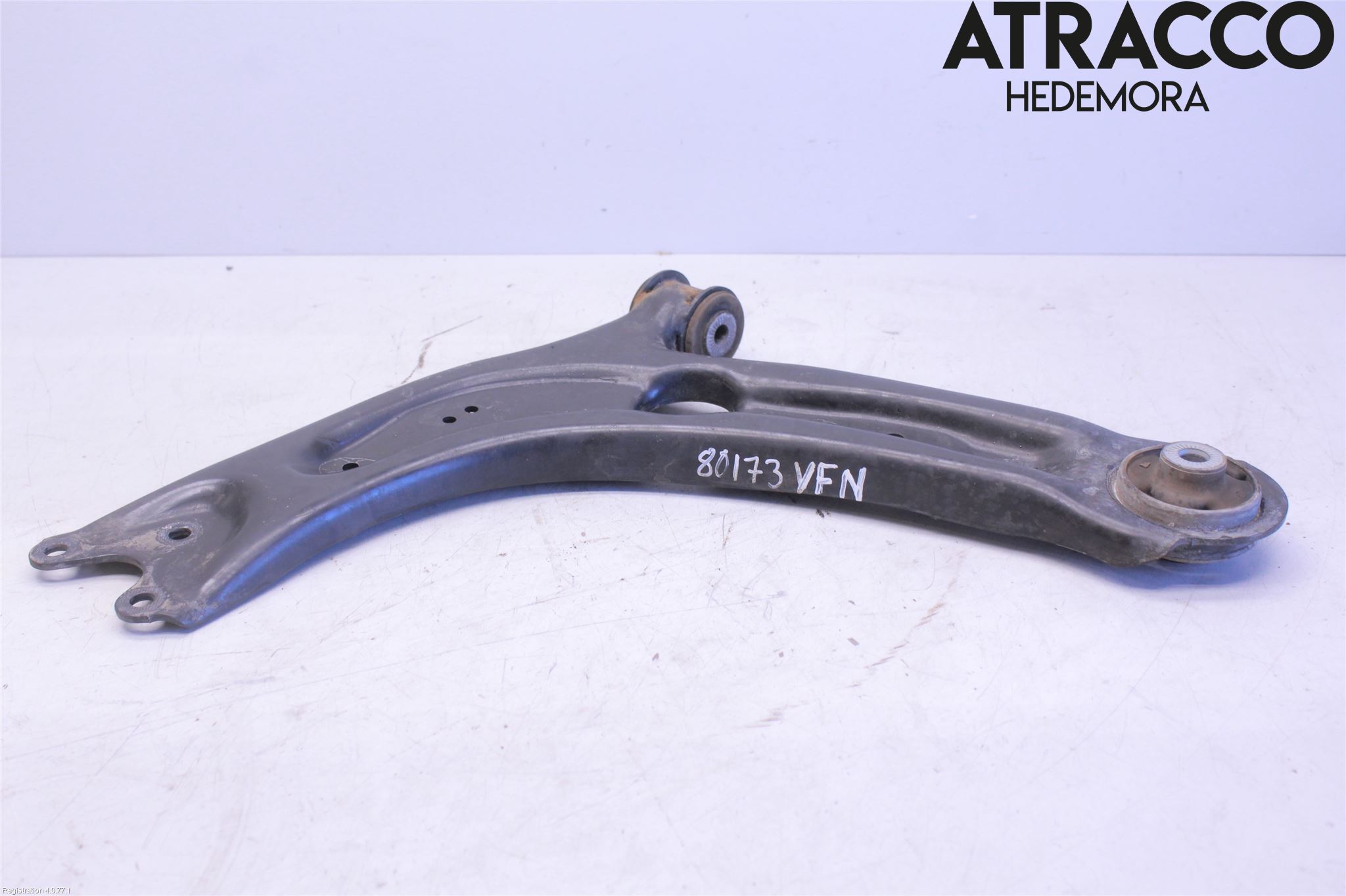 Volkswagen VW TIGUAN 16-24 Bärarm Fram Undre Vä