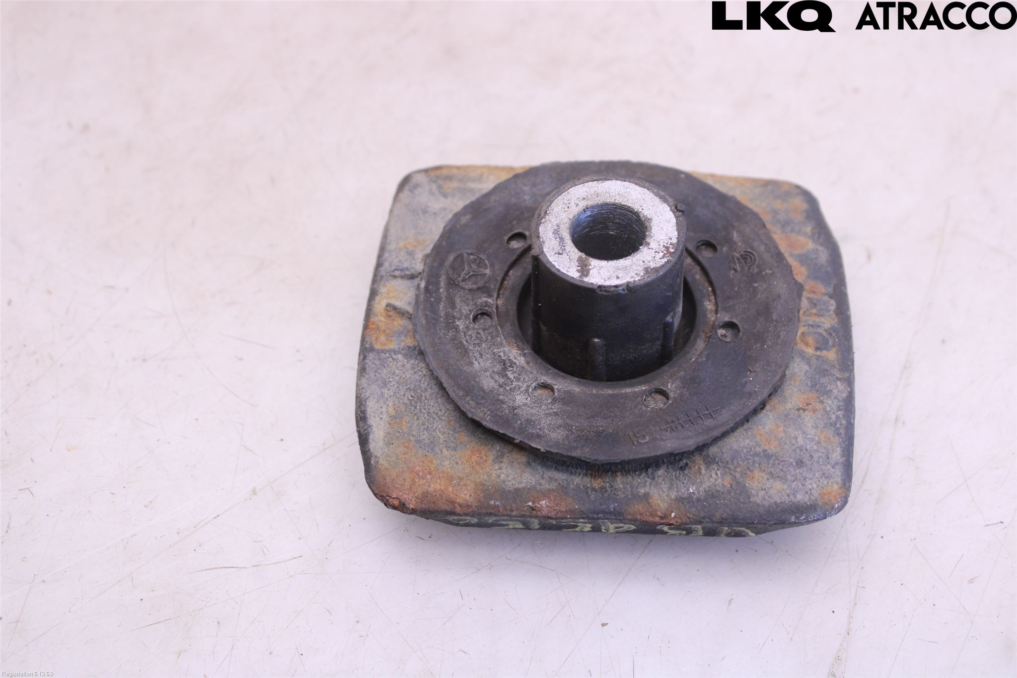 Mercedes-Benz MB E-KLASS (W212) 09-16 Vibrationsdämpare