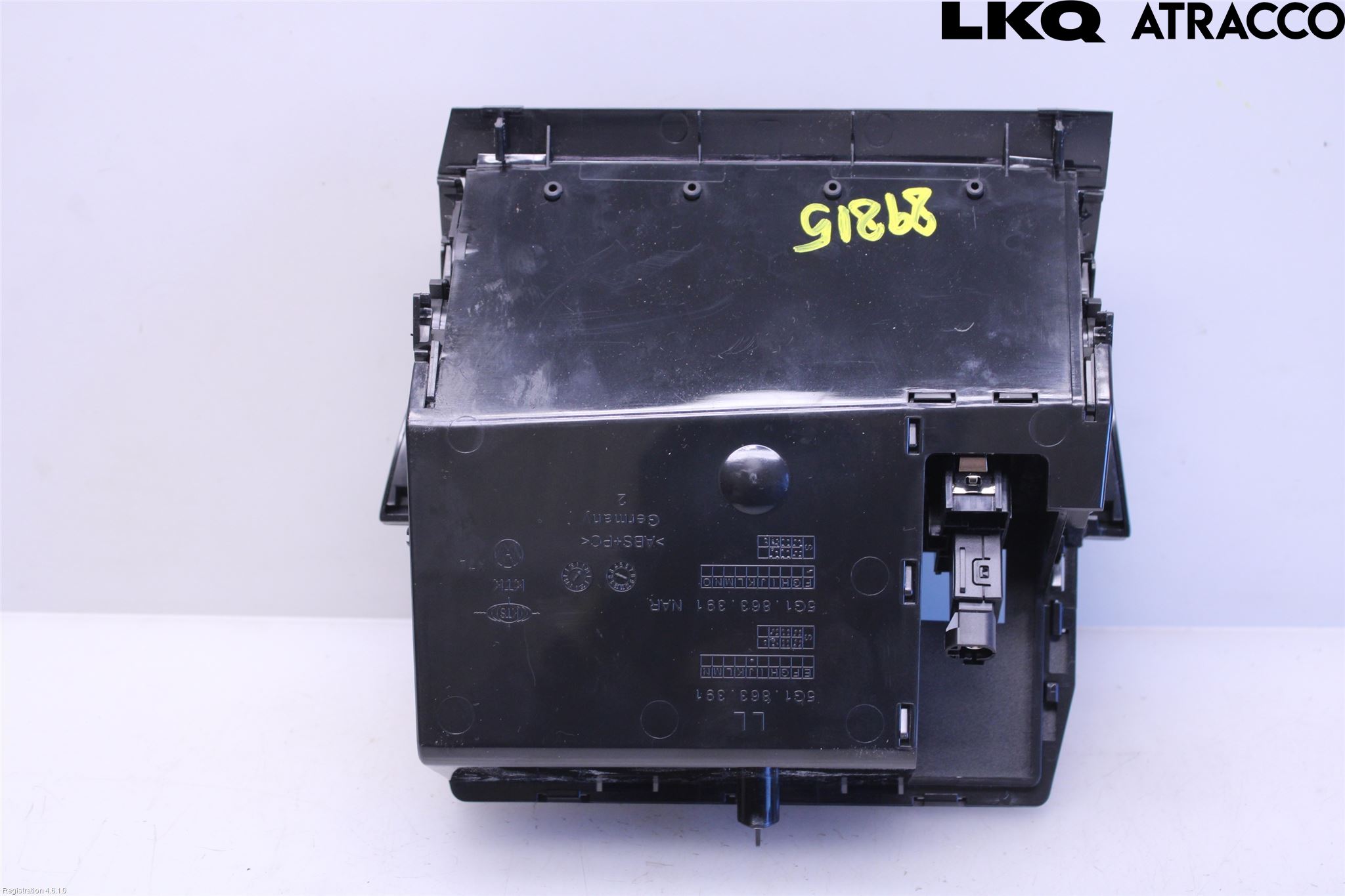 Volkswagen VW GOLF / E-GOLF VII 13-20 Instrumentbräda Förvaringsfack