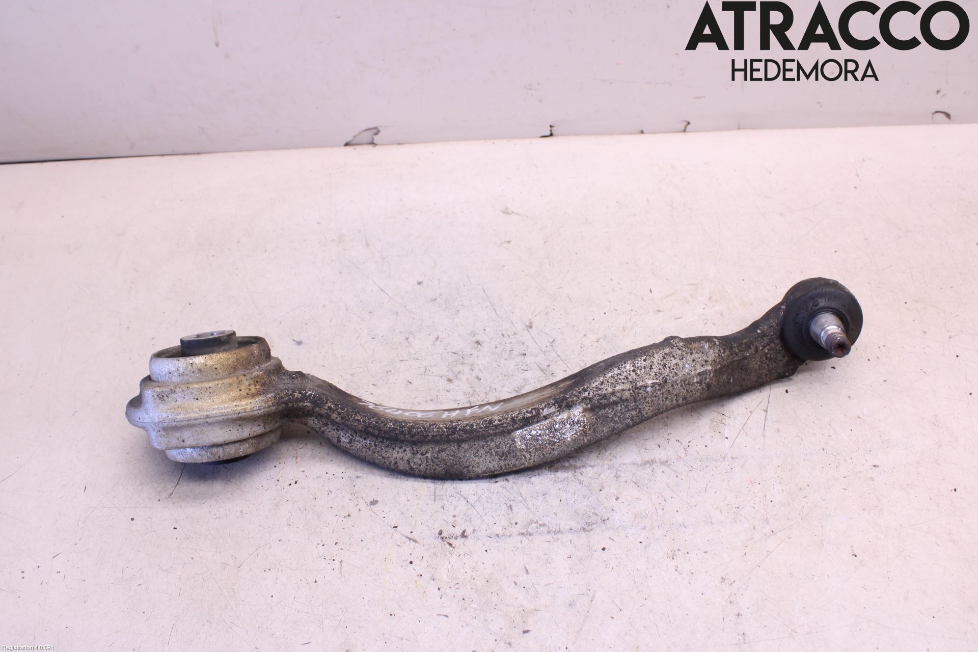 Mercedes-Benz MB E-KLASS (W212) 09-16 Bärarm Fram Undre Hö
