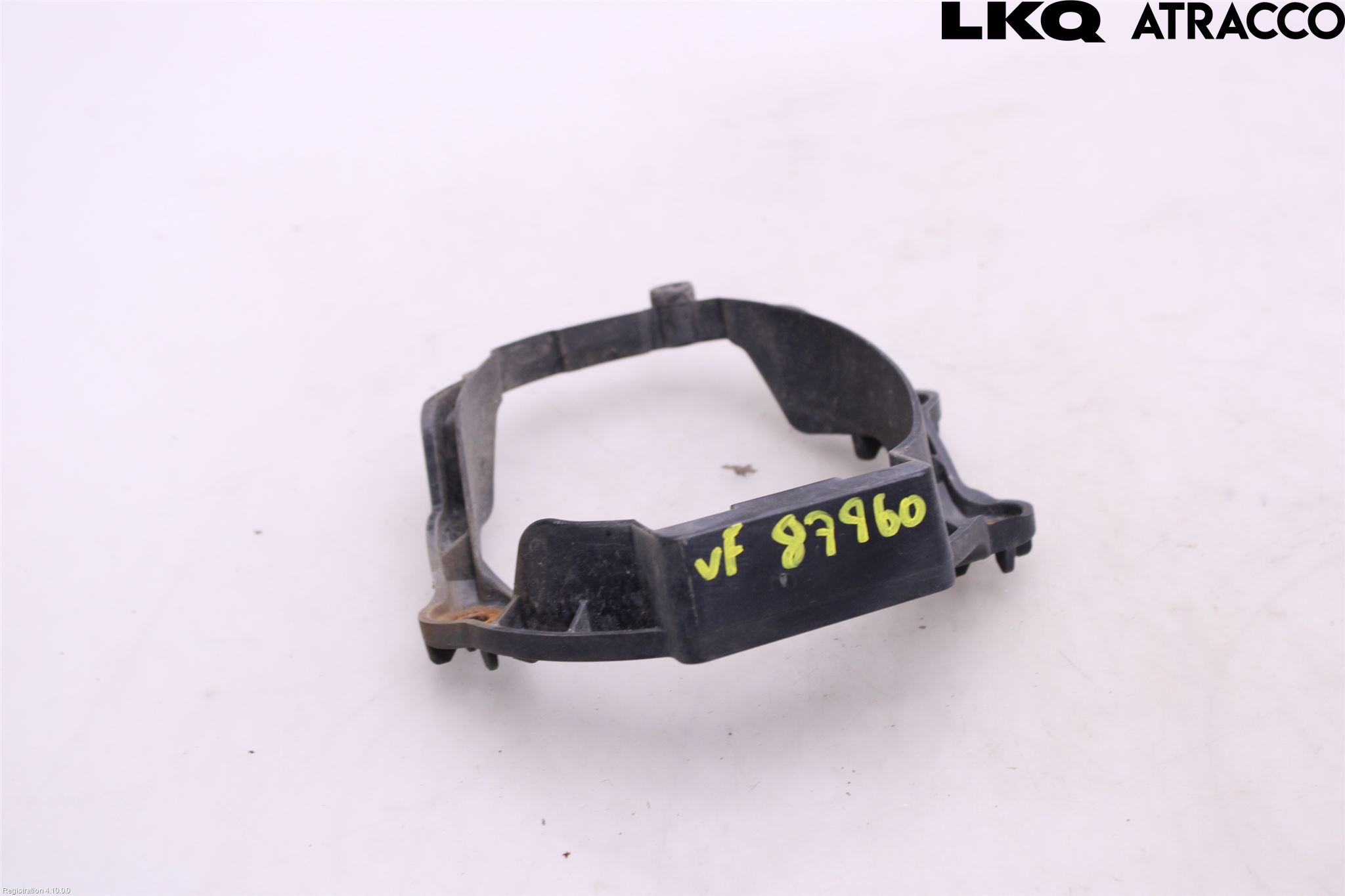 Toyota AVENSIS 09-15 Dimljussarg Fram