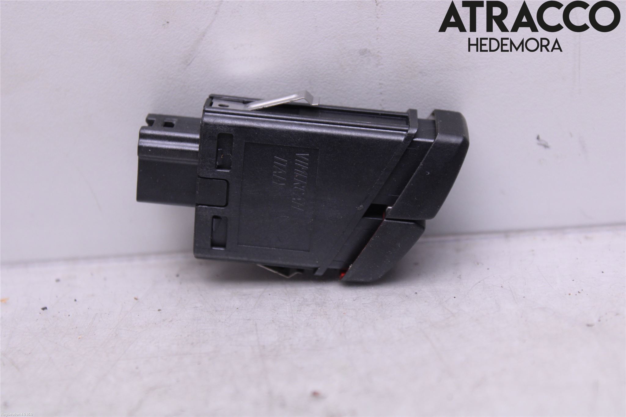 BMW 5 F10/F11/F18 09-17 Strömställare Varnings