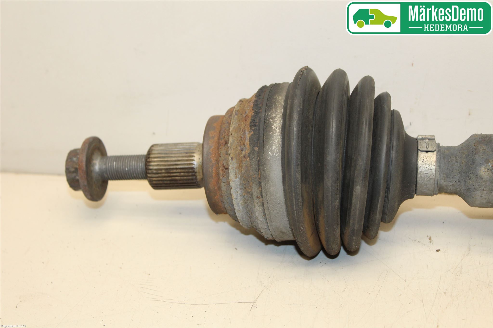 Volkswagen VW GOLF VI 09-13 Drivaxel Fram Höger