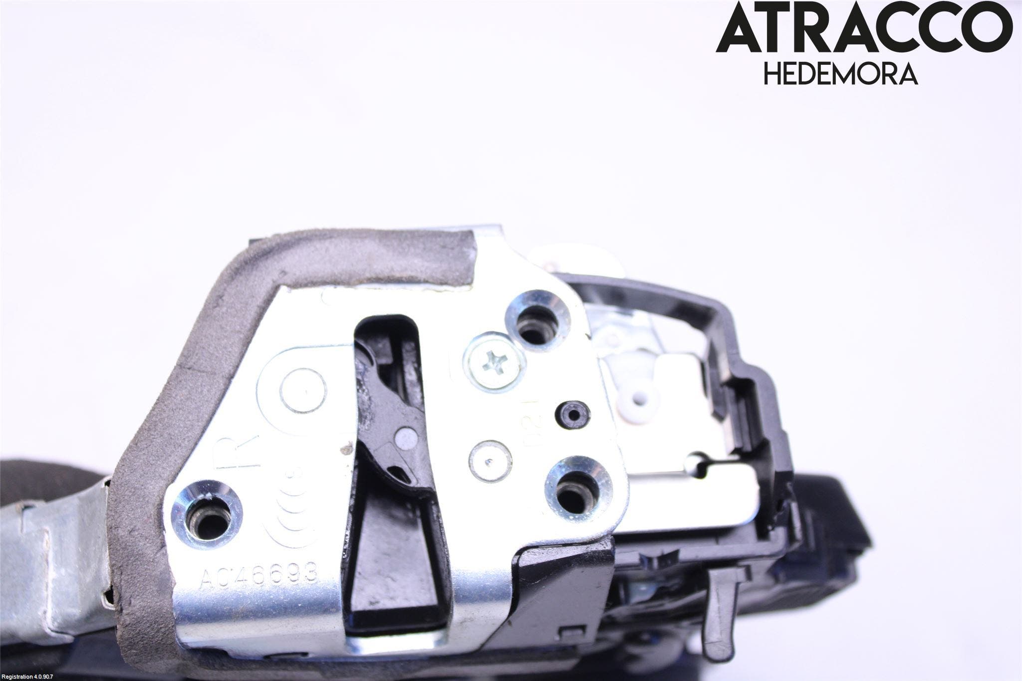 Lexus NX 300h 15-21 Låskista-Dörrlås