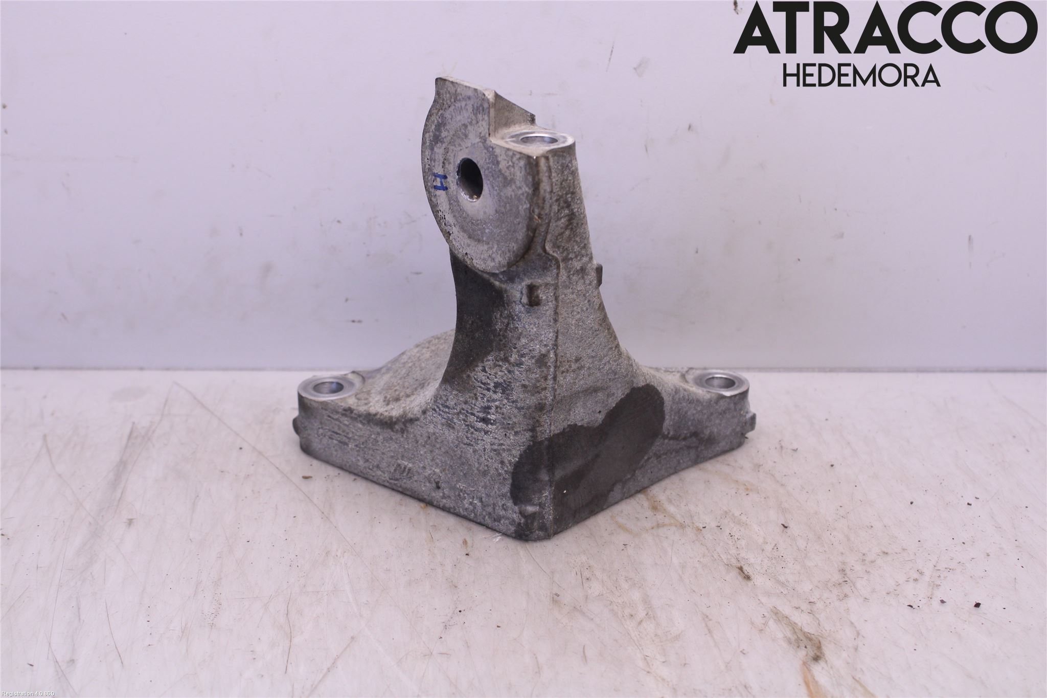 Subaru LEGACY 10-14 Motorfäste