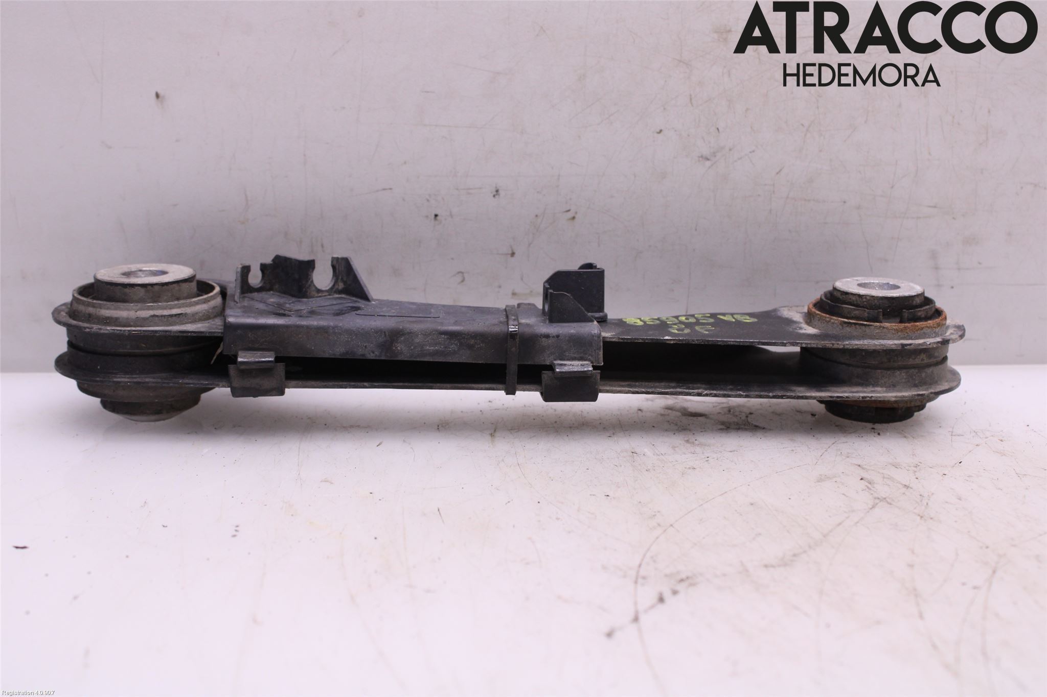 BMW 5 G30/G31/F90 17-23 Bärarm Bak Övre Vänster