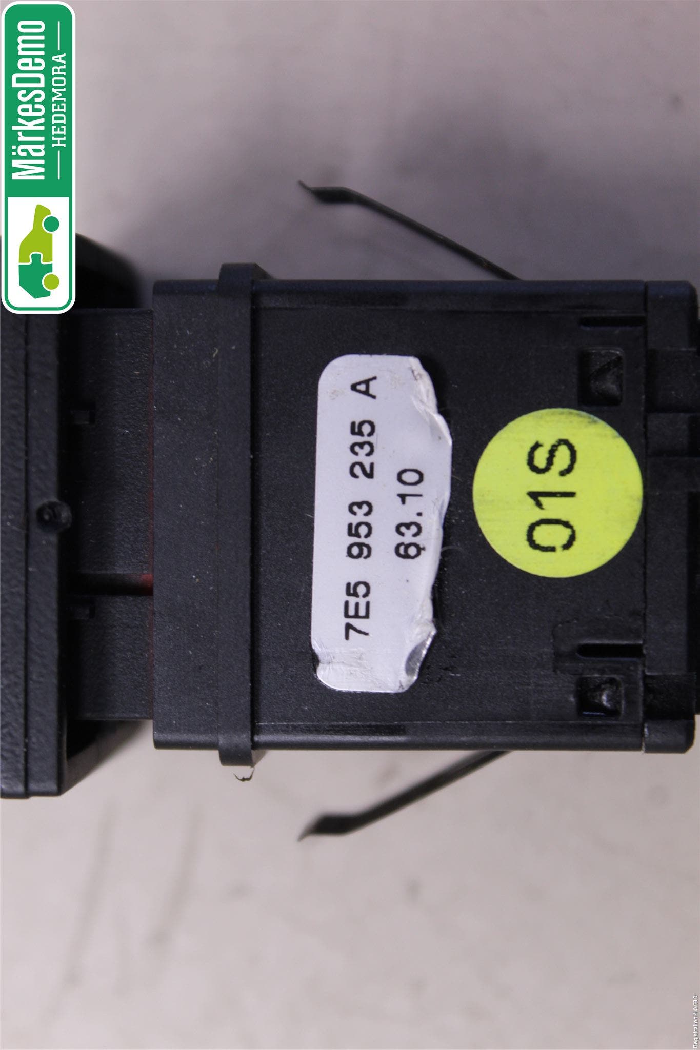 Volkswagen VW TRANSP/CARAVELLE (T5) 04-15 Strömställare Varnings