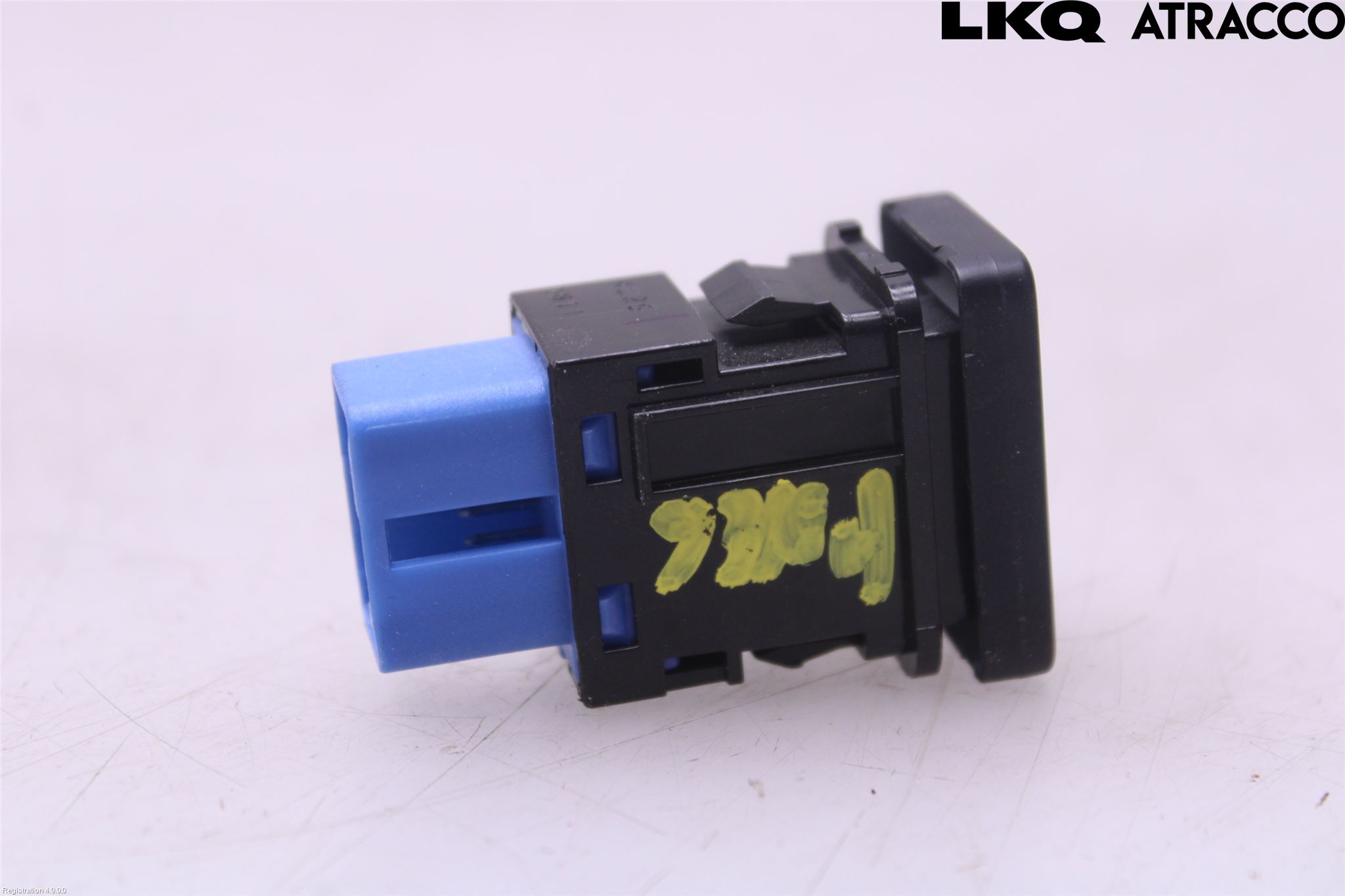 Mitsubishi OUTLANDER 13-21 Strömställare Baklucka