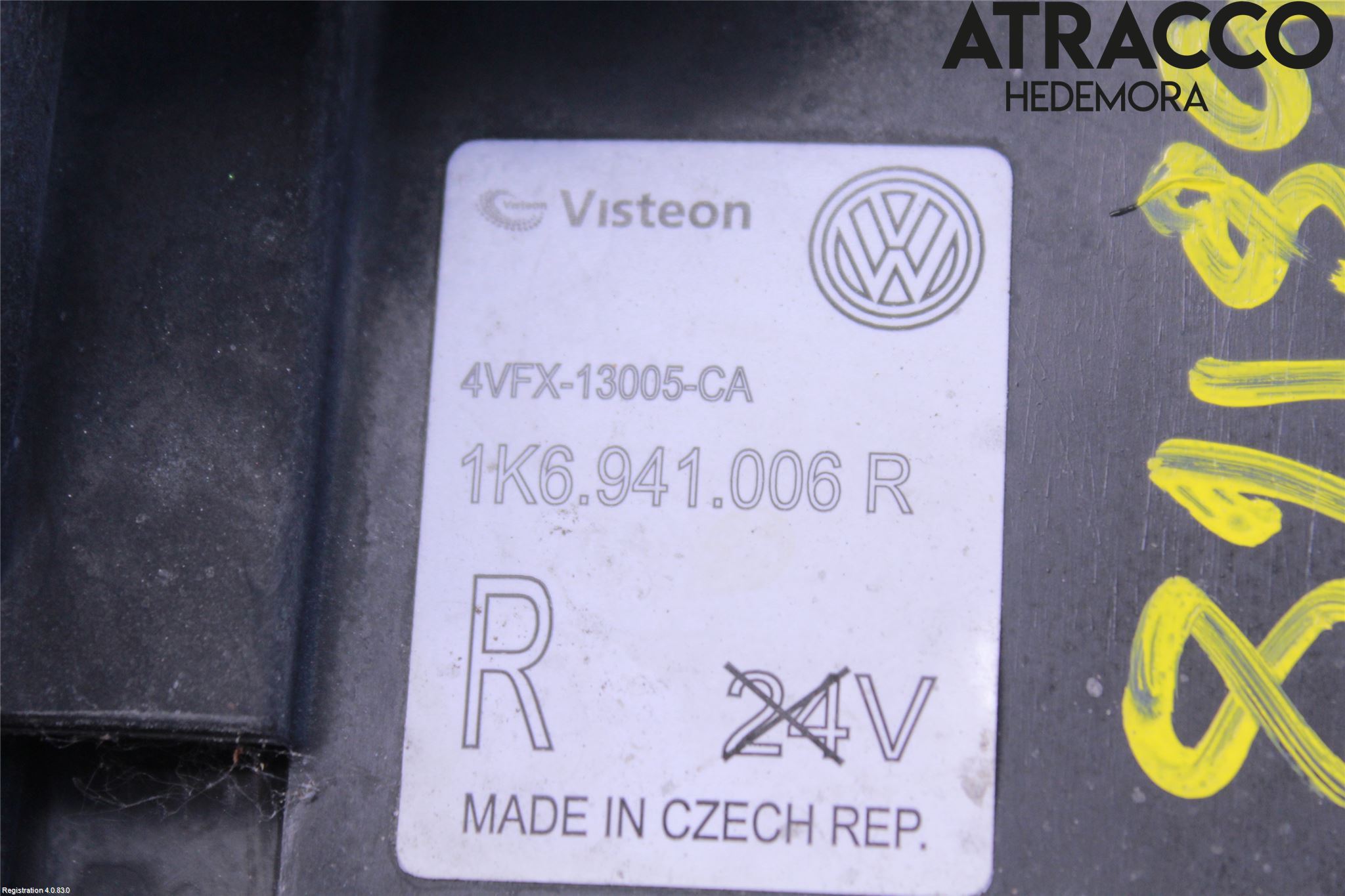 Volkswagen VW GOLF V 04-09 Strålkastare Höger