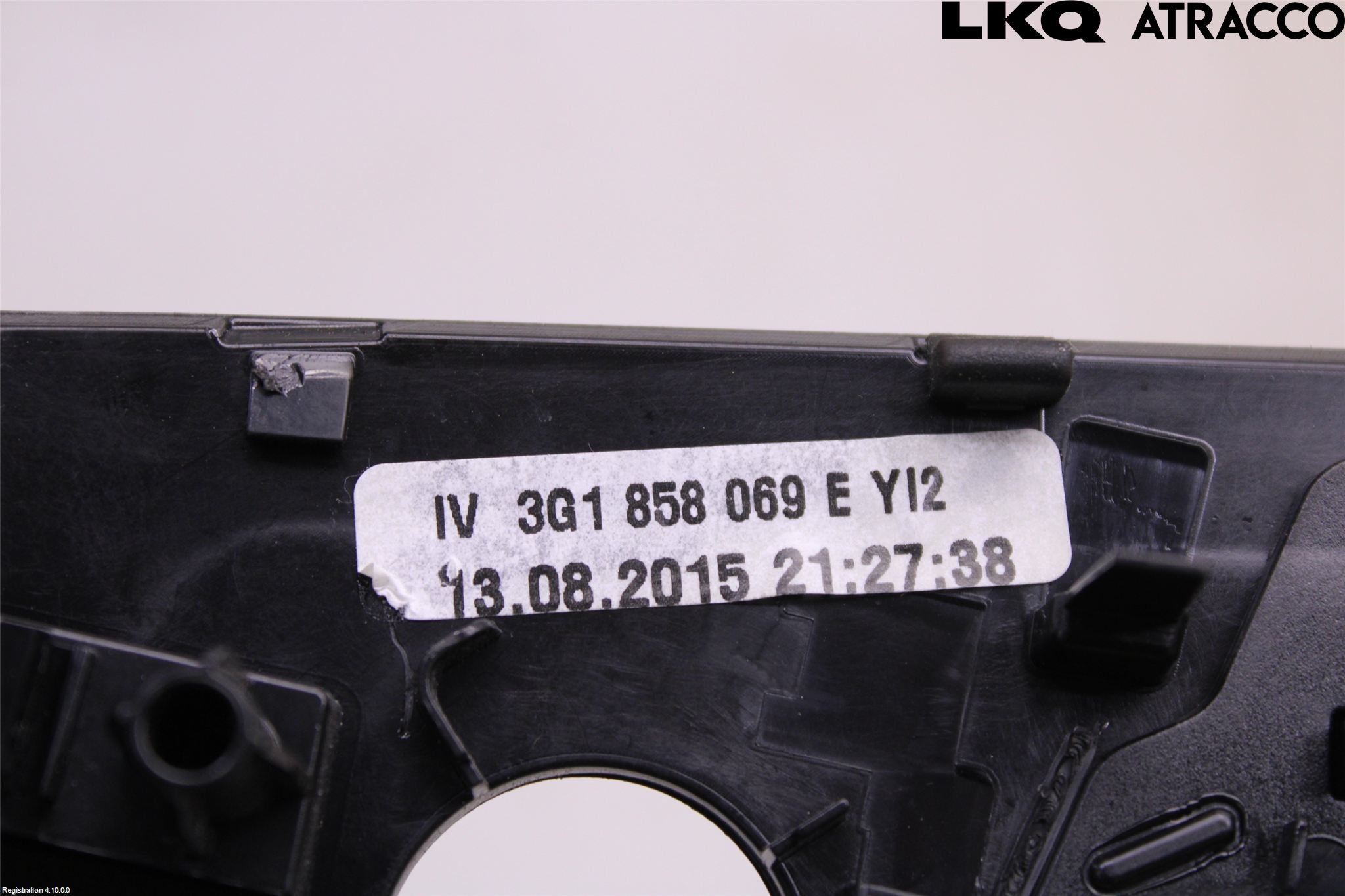 Volkswagen VW PASSAT 15-19 Instrument-Radio Sarg