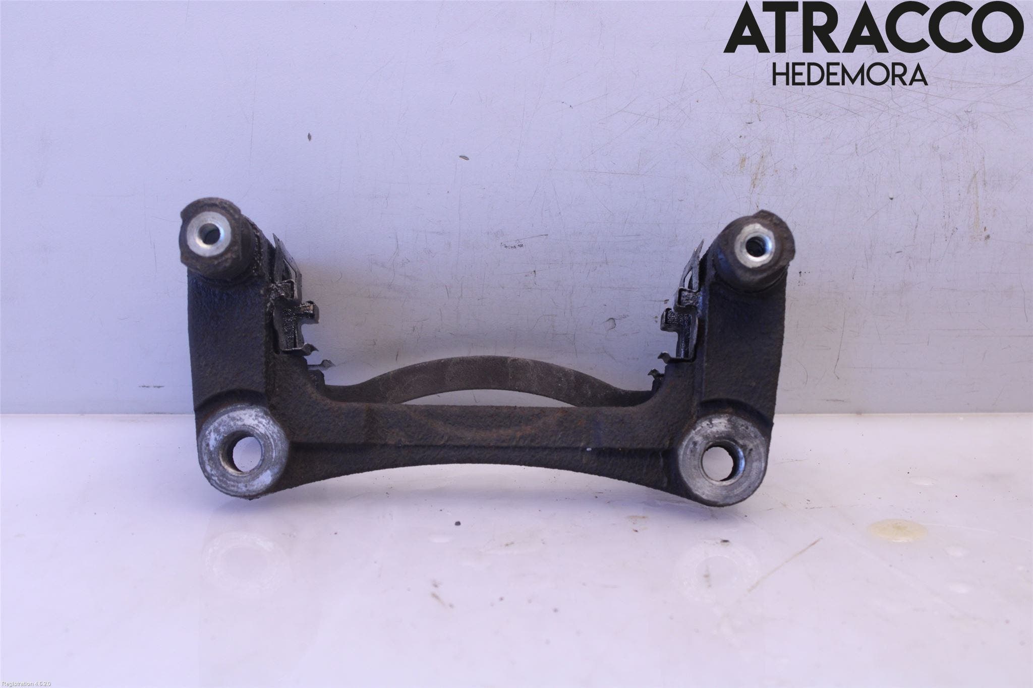 Mazda CX-5 17- Bromsokshållare