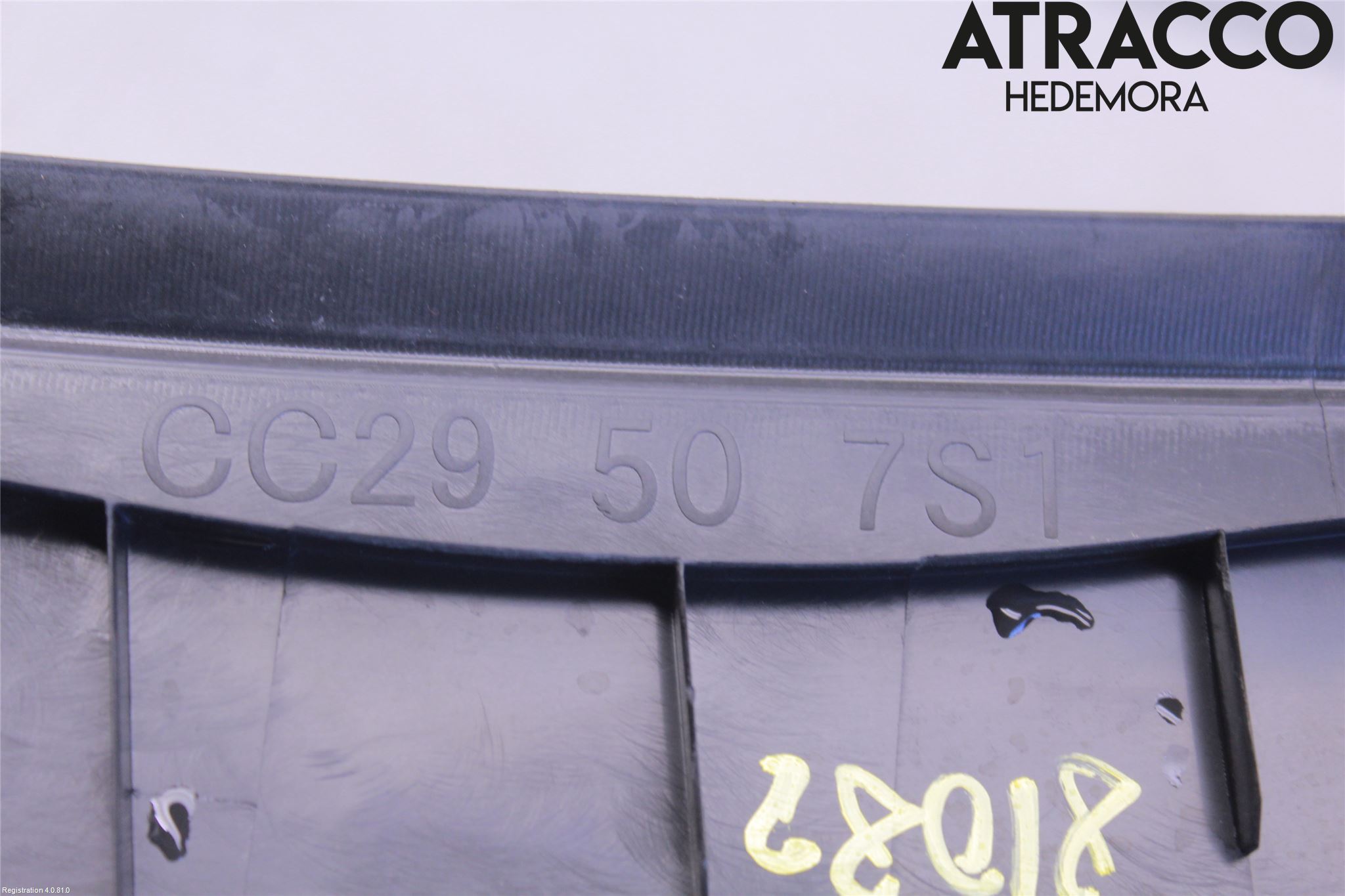 Mazda 5 10-18 Torpedplåt-Torpedplast