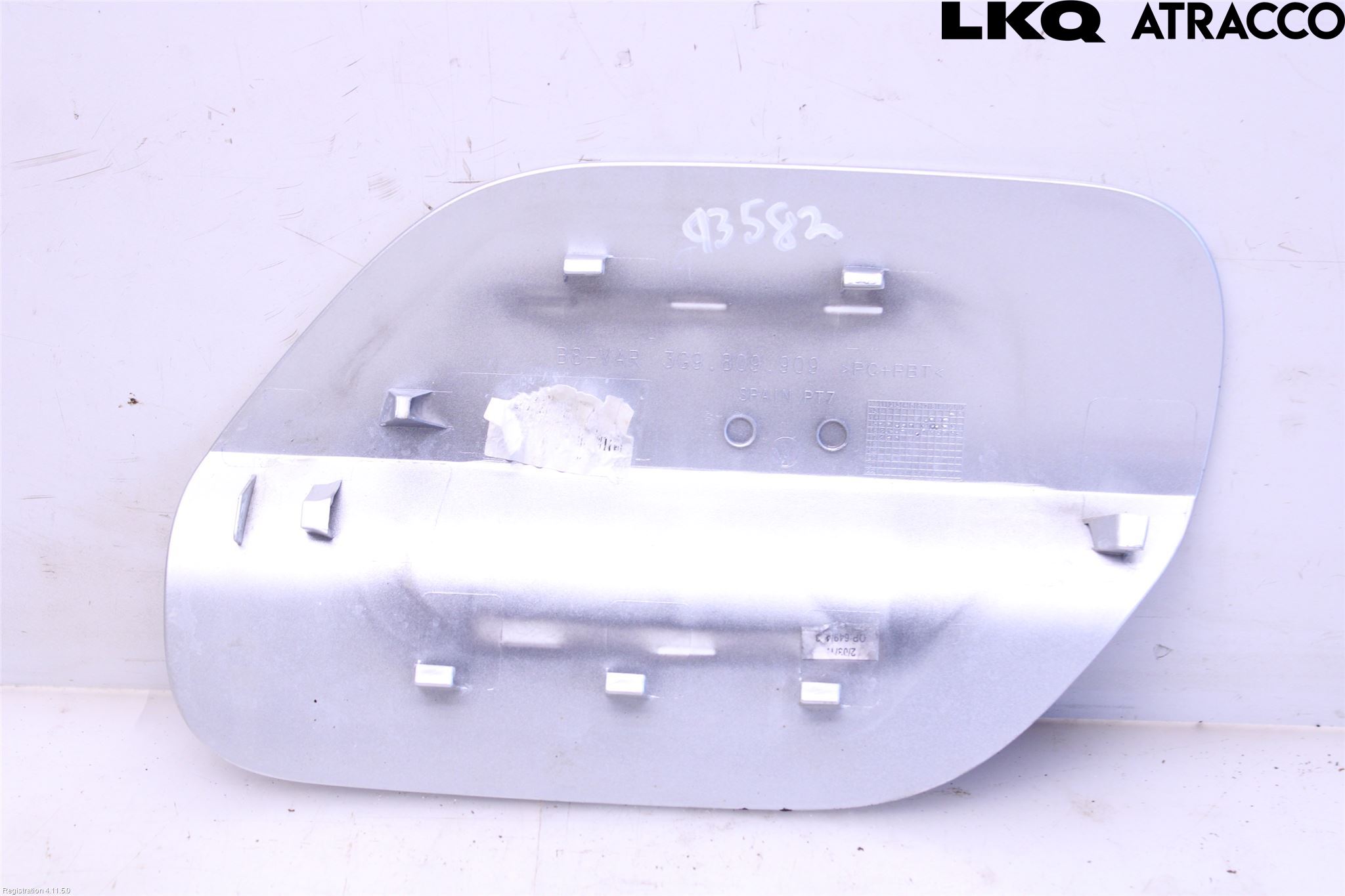 Volkswagen VW PASSAT 15-19 Tanklucka