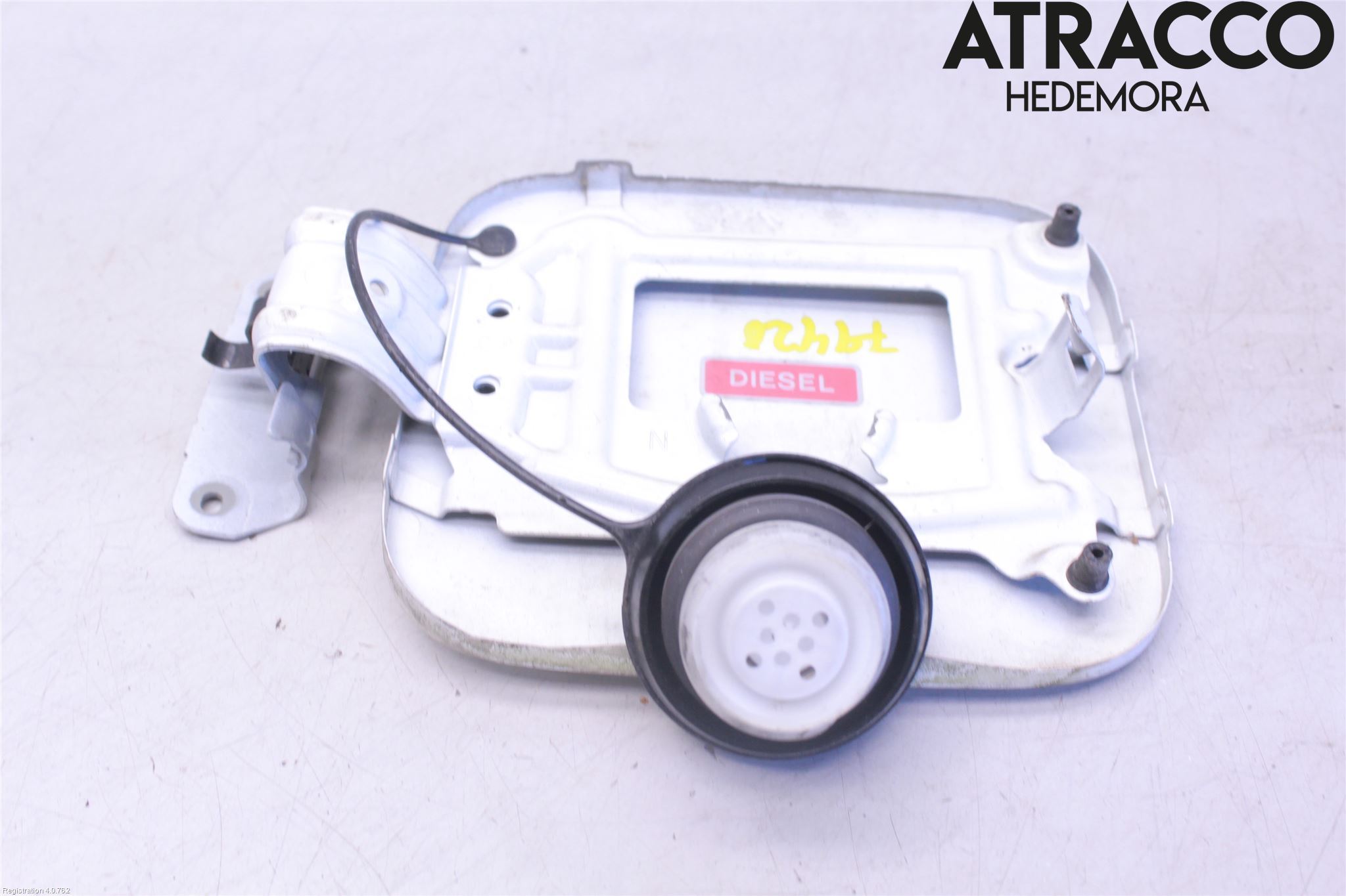 Nissan QASHQAI+2  10-14 Tanklucka