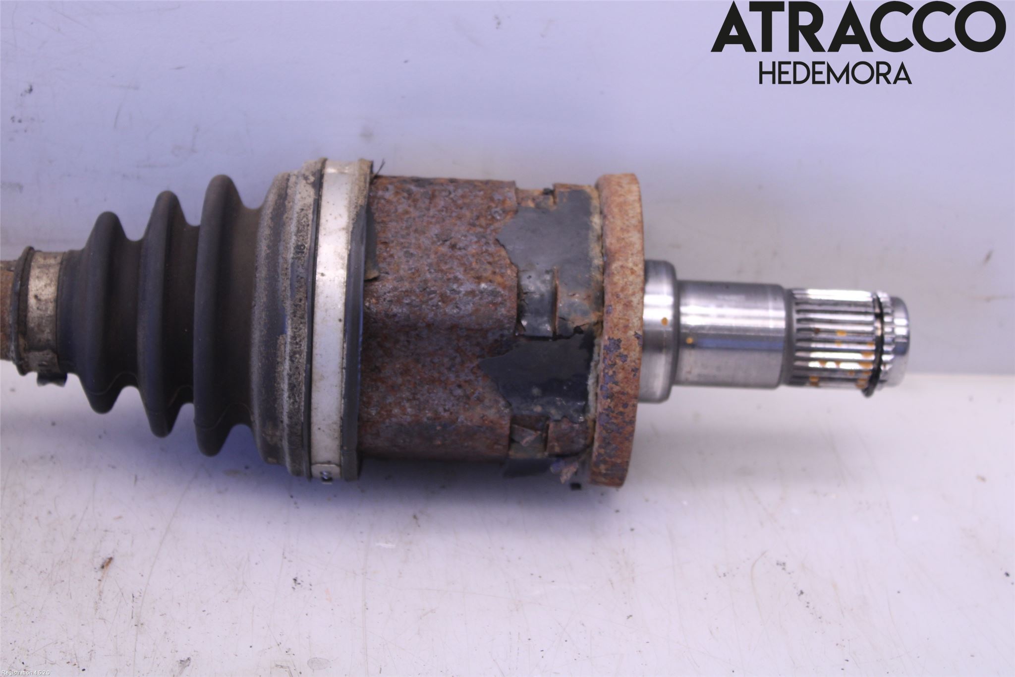Toyota HILUX 05-16 Drivaxel Fram Höger
