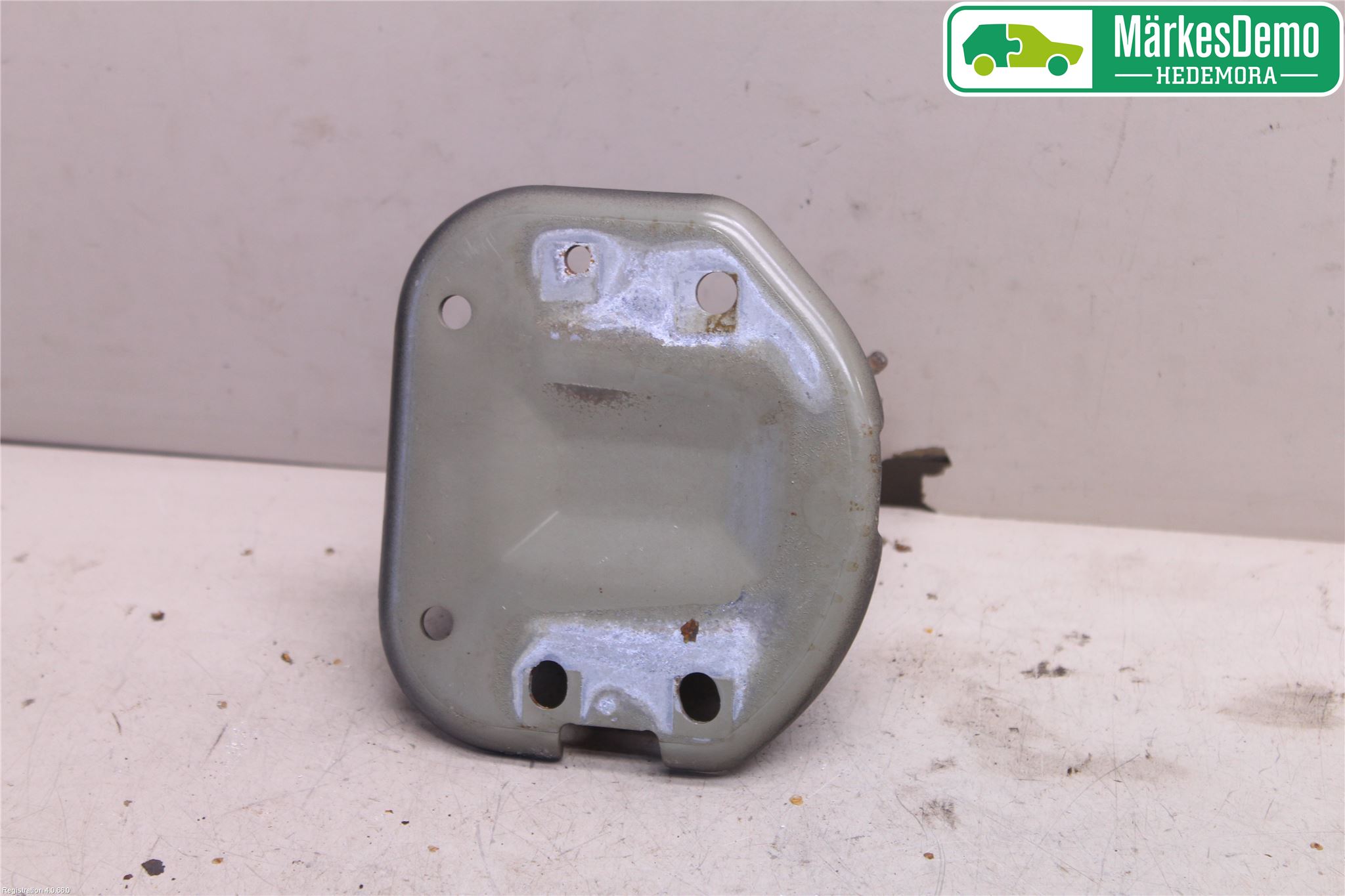 Nissan JUKE 10-14 Stötfångarbärjärn Bak