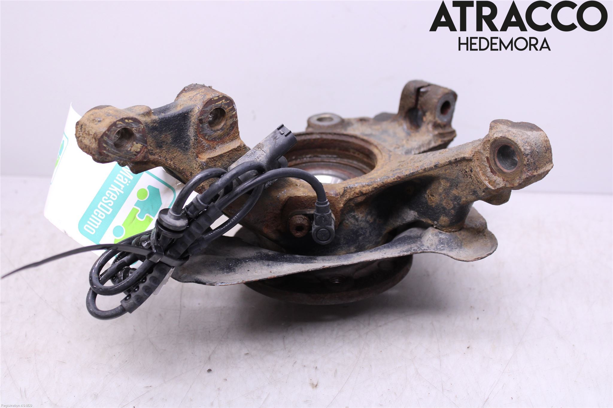 Opel CORSA D 07-14 Styrspindel Lagerhus Vä