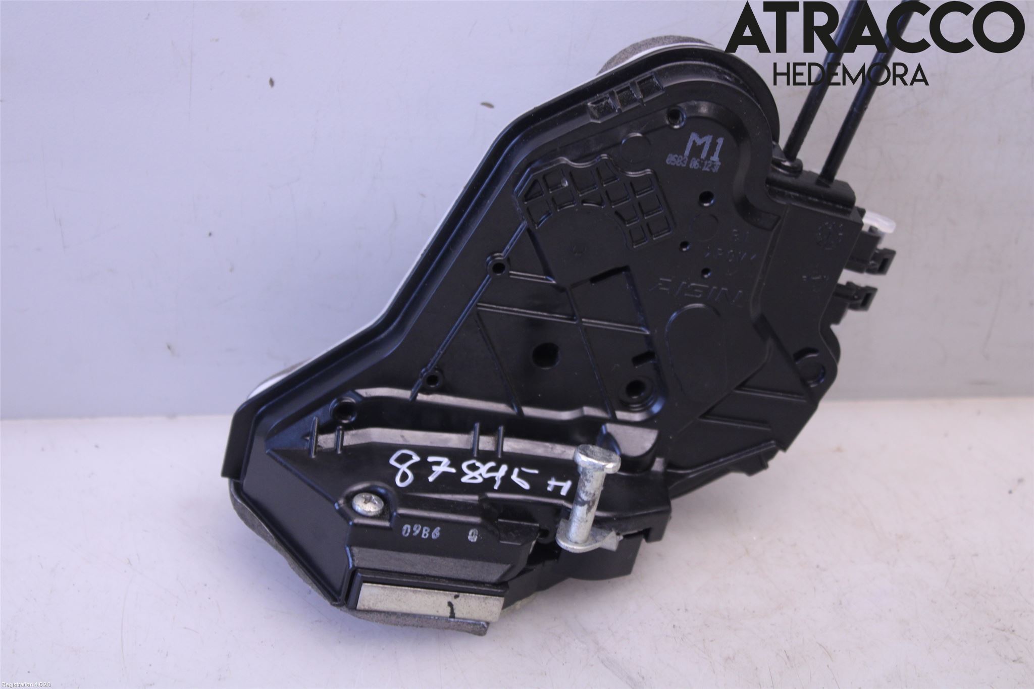 Toyota HILUX 16- Låskista-Dörrlås