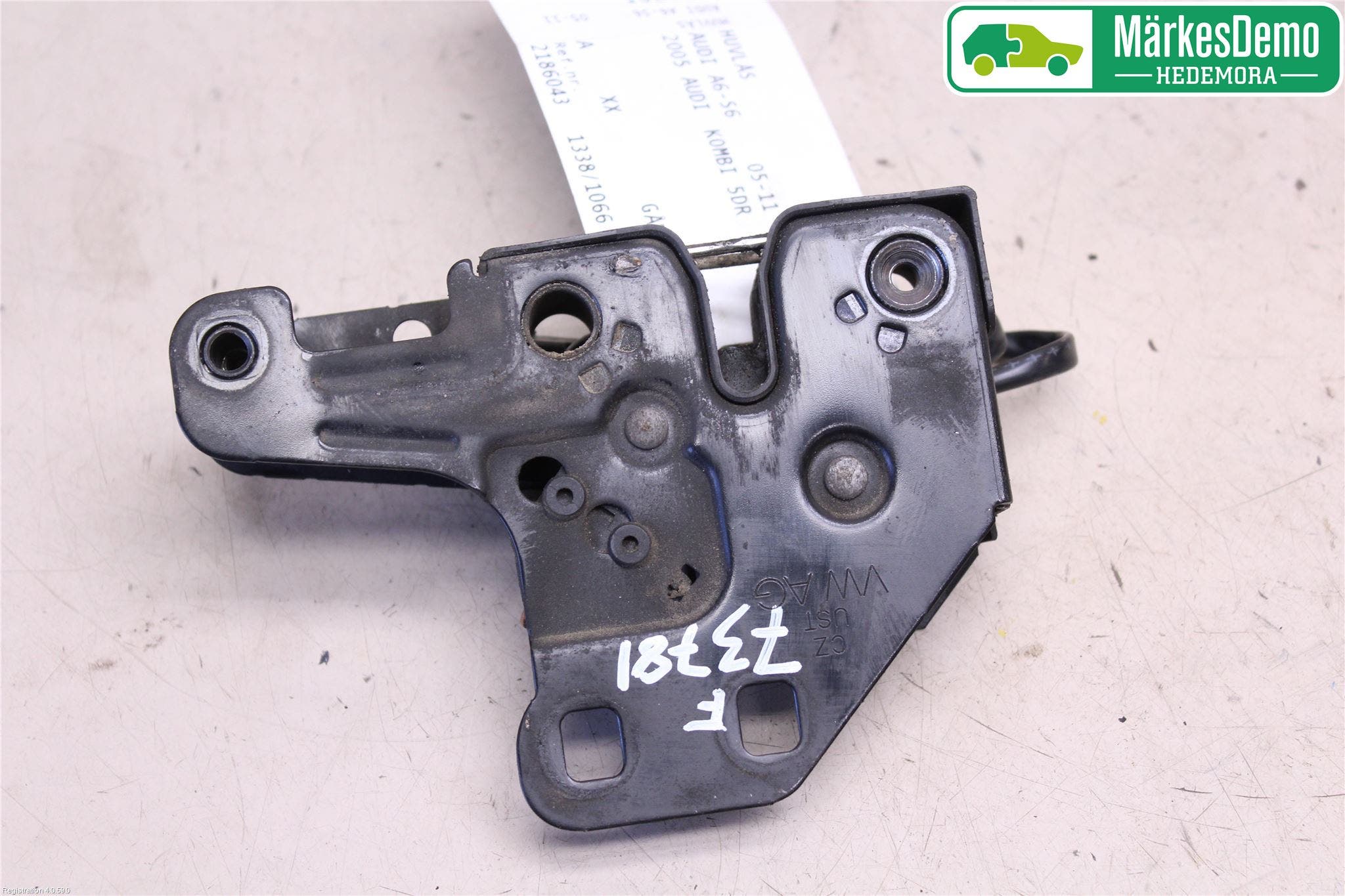 Audi A6/S6 05-11 Huvlås