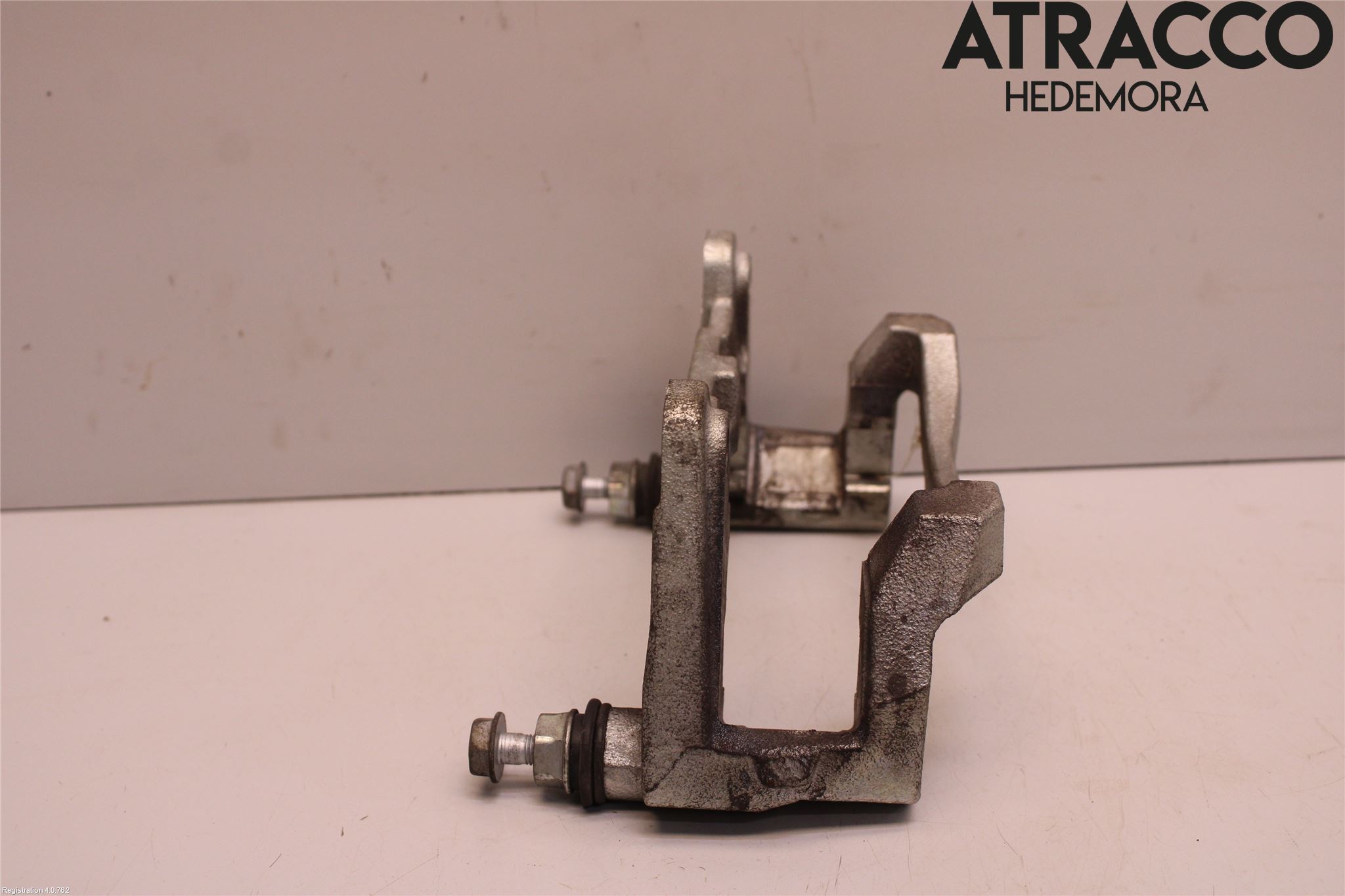 Lexus UX/300e 19- Bromsokshållare