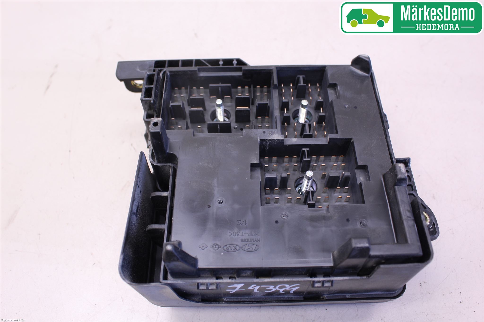 Kia CEED 06-12 Säkringsdosa-Elcentral