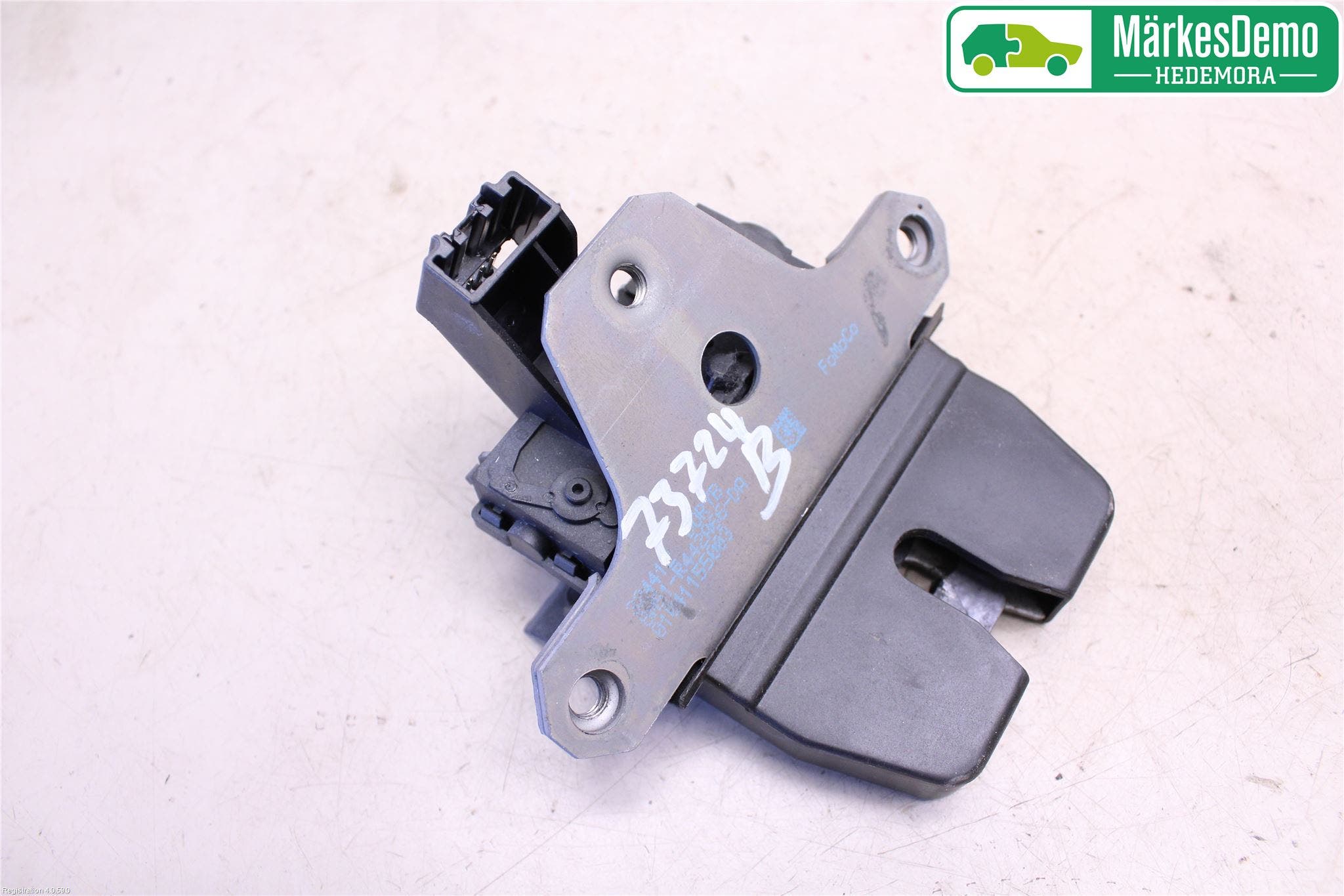 Ford FOCUS 11-14 Låskista Baklucka