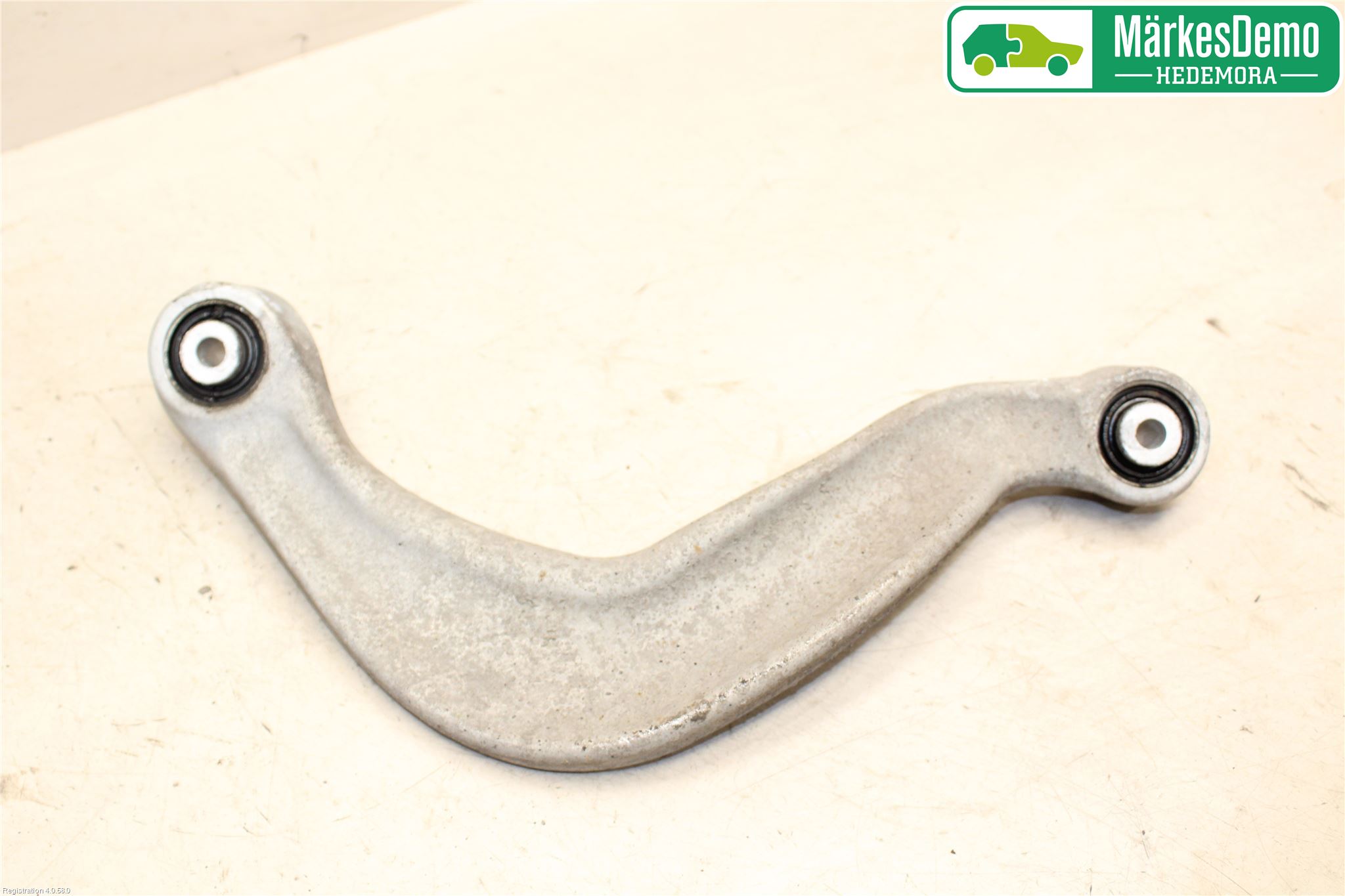 Audi A4 12-15 Bärarm Bak Övre Höger