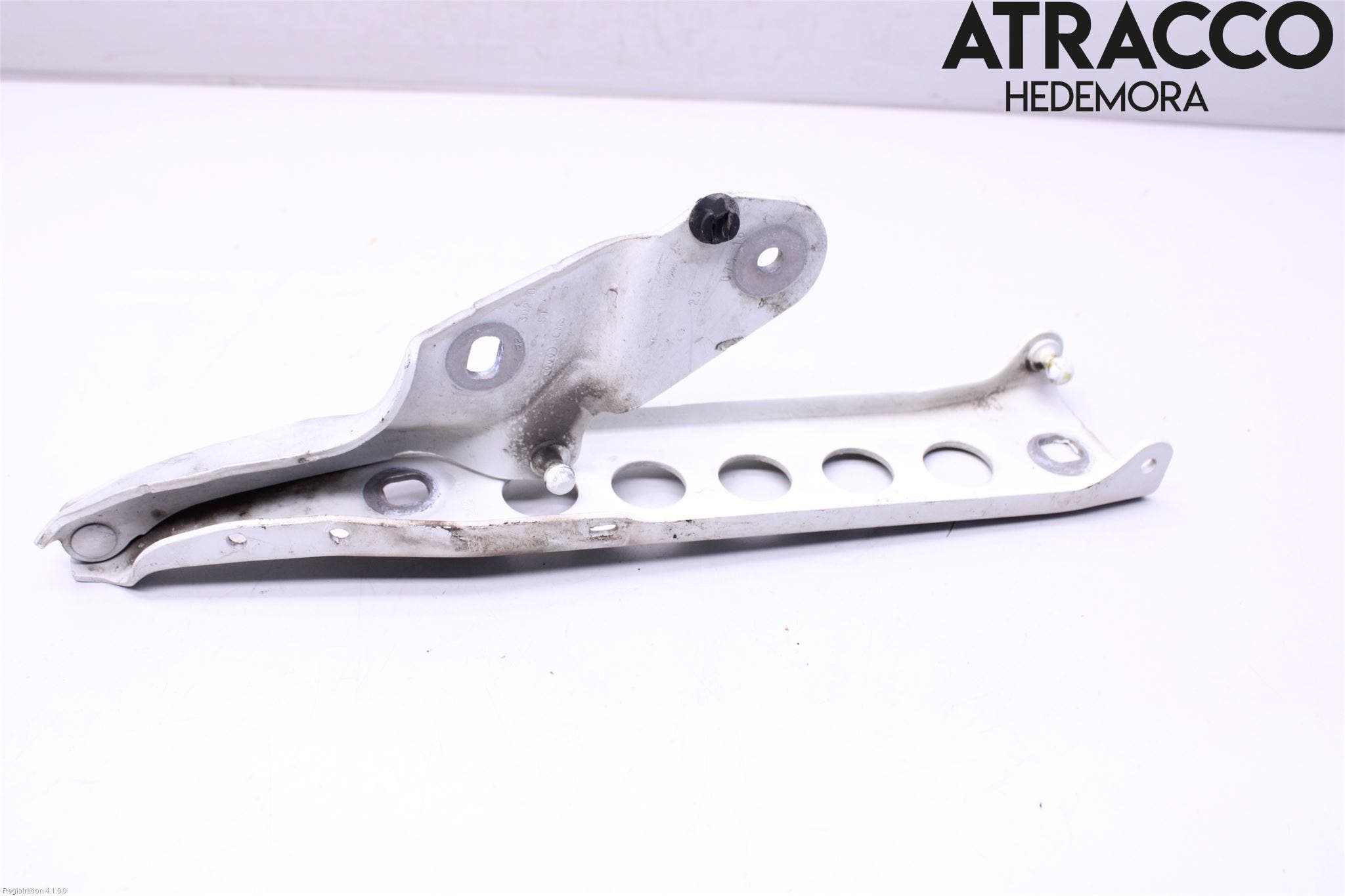 Audi A8/S8 4H 10-17 Huvgångjärn