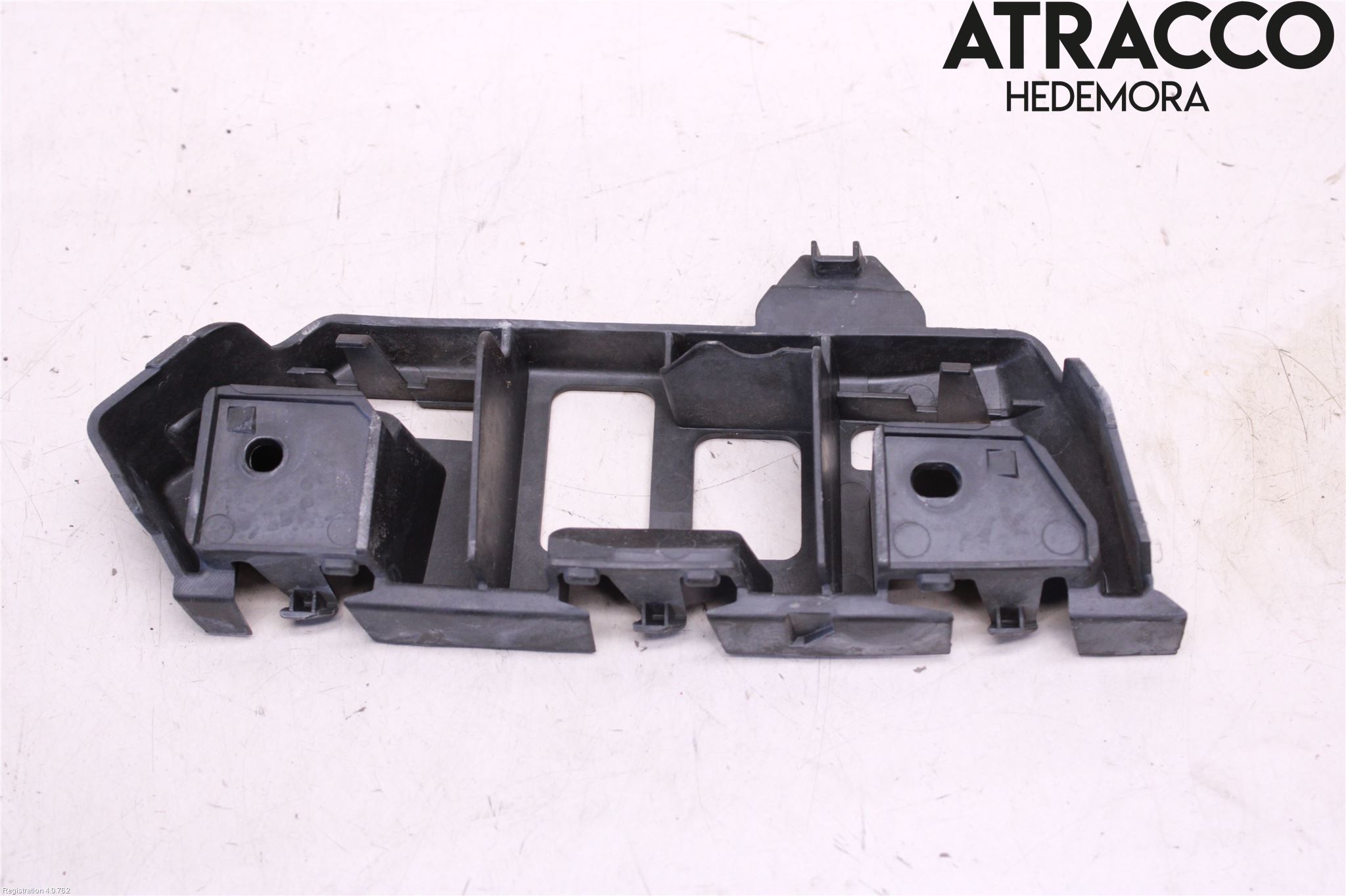 Porsche CAYENNE 03- Stötfångarfäste Bak Hö