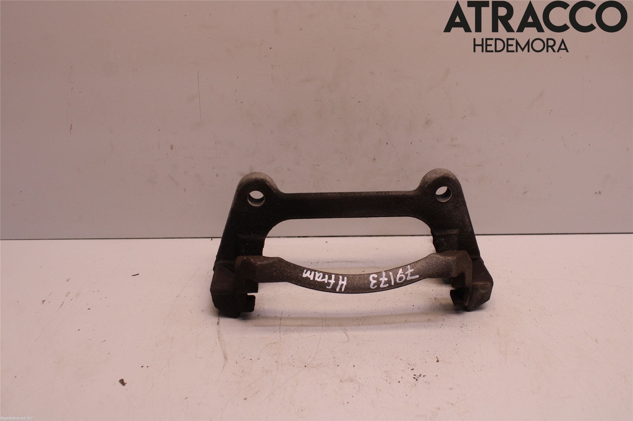 Volkswagen VW TOURAN 16- Bromsokshållare