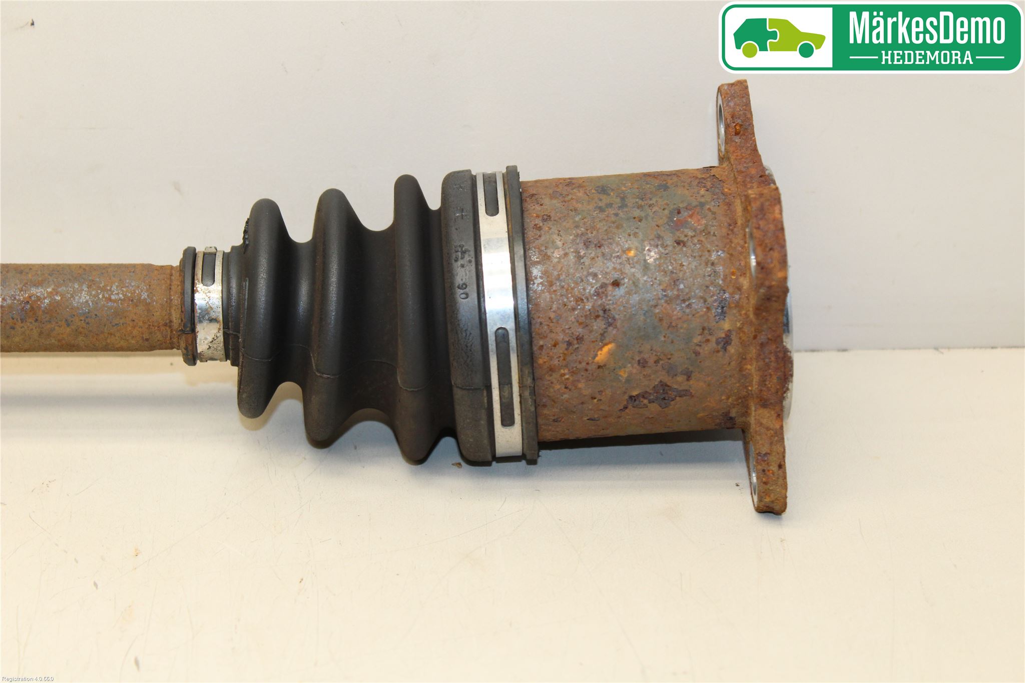 Toyota RAV4 13-18 Drivaxel Bak Vänster