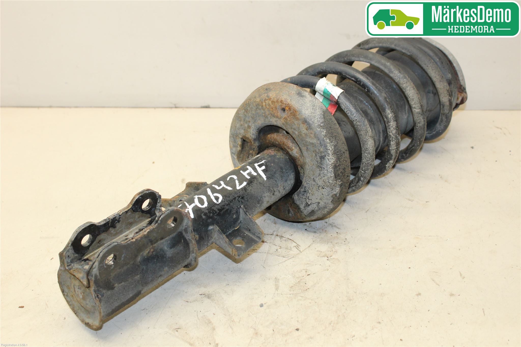 Saab 9-5     06-10 Fjäderben Fram Höger