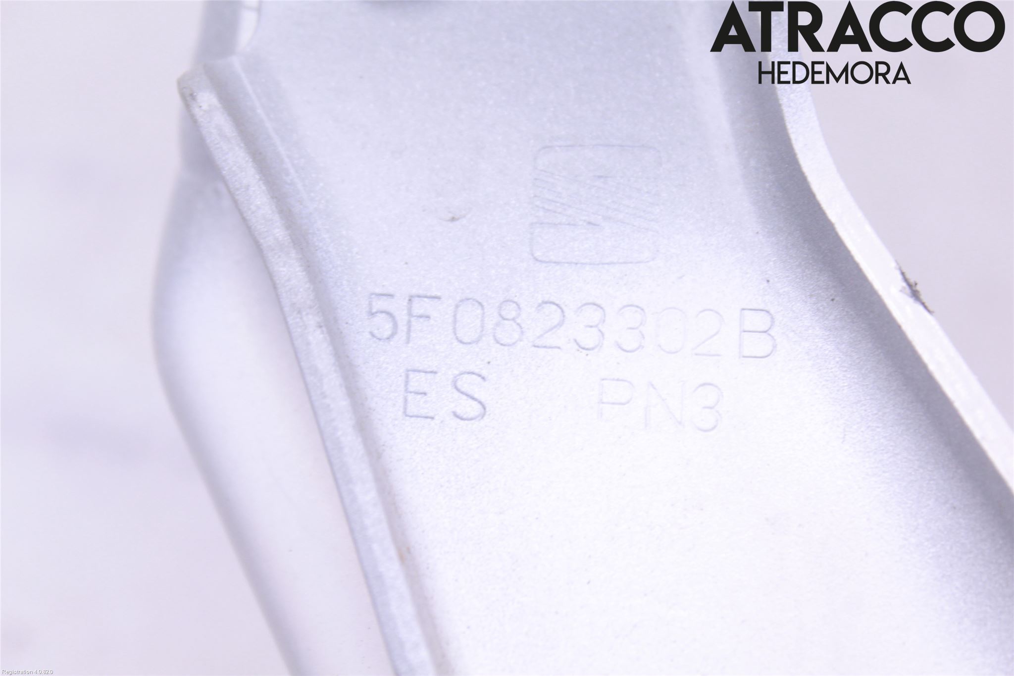 Seat LEON 13-20 Huvgångjärn